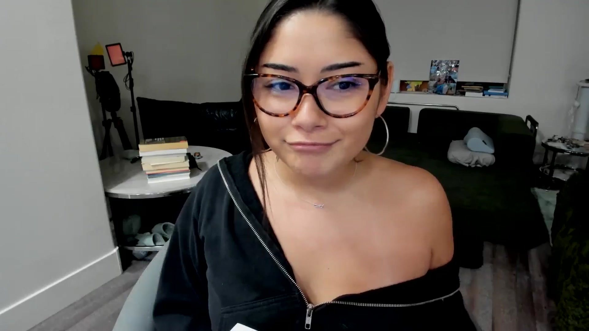 Gallery image thumbnail from YourGoddessLu's myfreecams stream on, 11/20/2025, 01:37 image 20 of 20