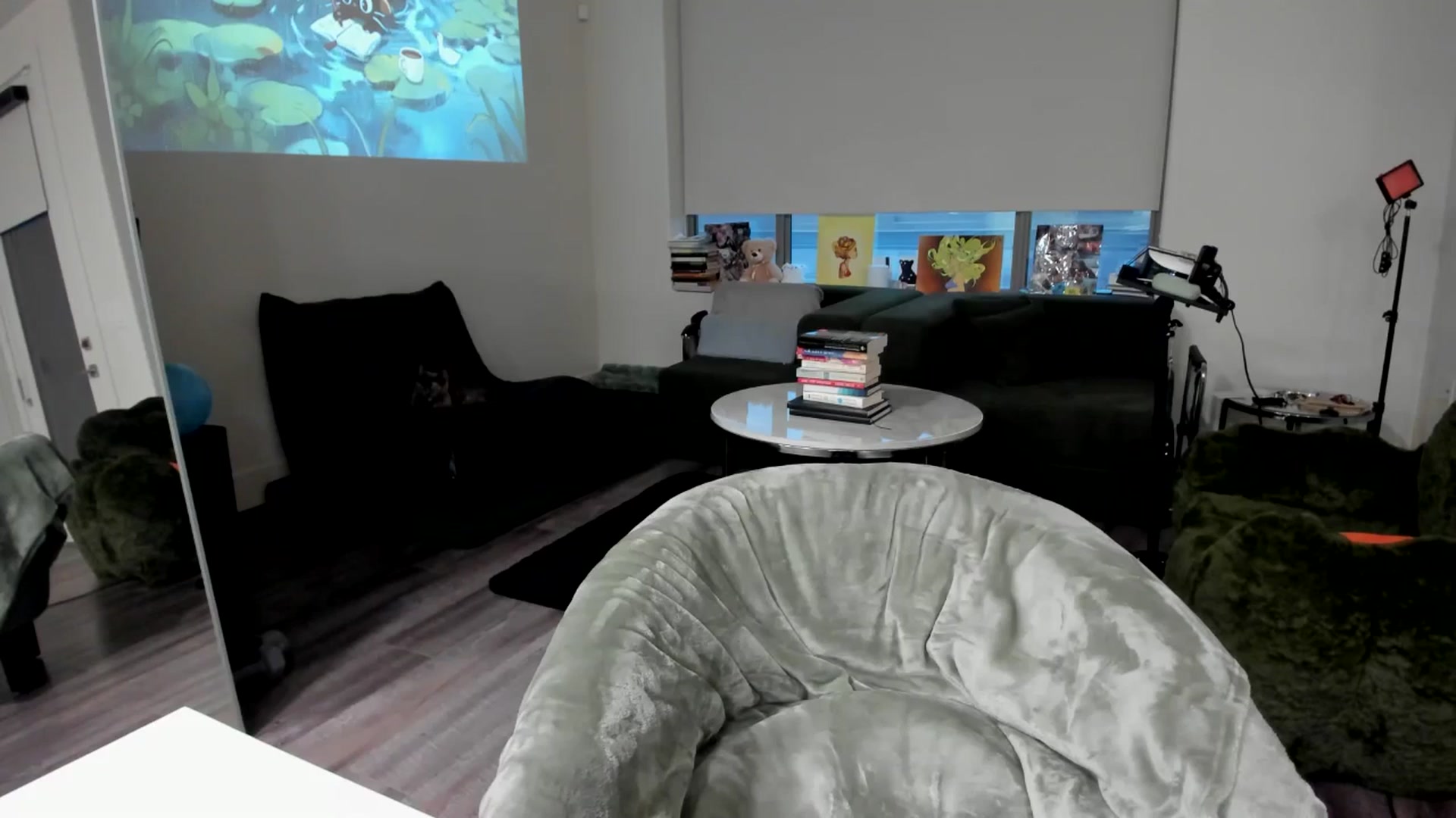 Gallery image thumbnail from YourGoddessLu's myfreecams stream on, 11/22/2025, 24:33 image 18 of 20