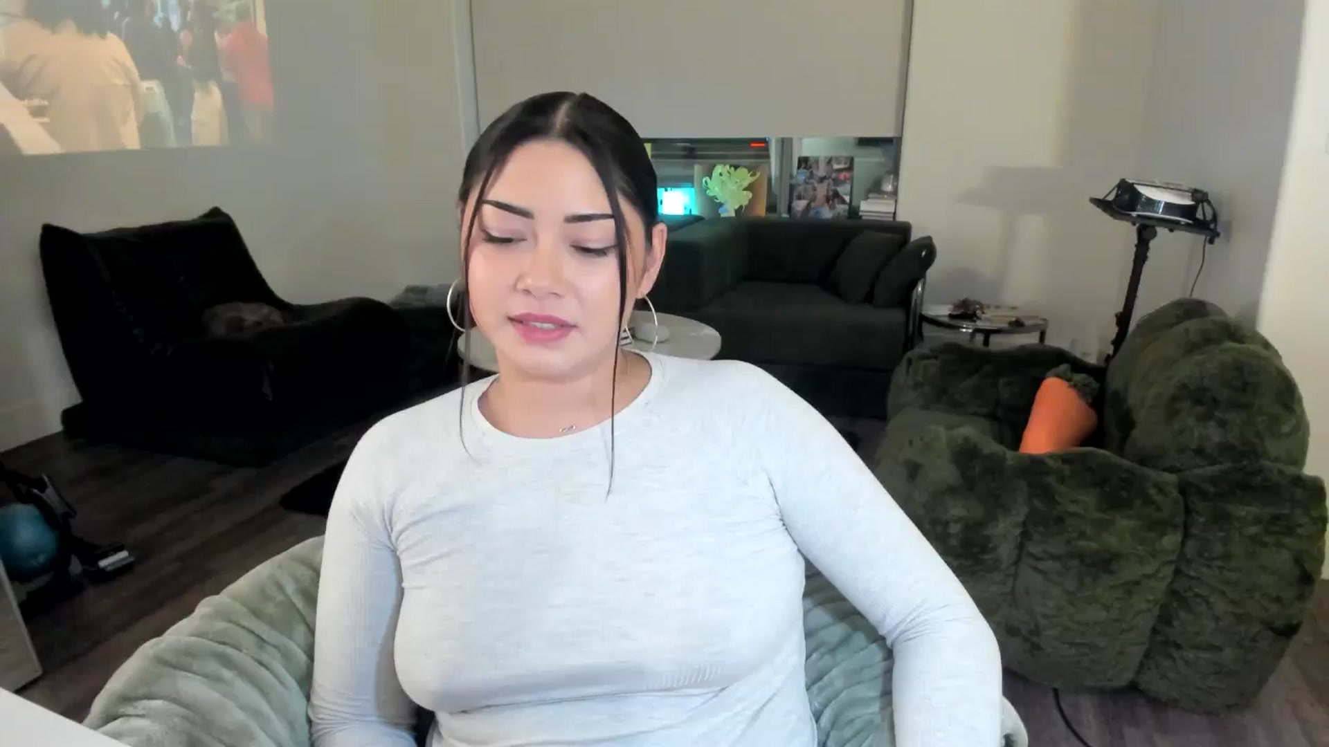 Gallery image thumbnail from YourGoddessLu's myfreecams stream on, 11/23/2025, 05:03 image 15 of 20
