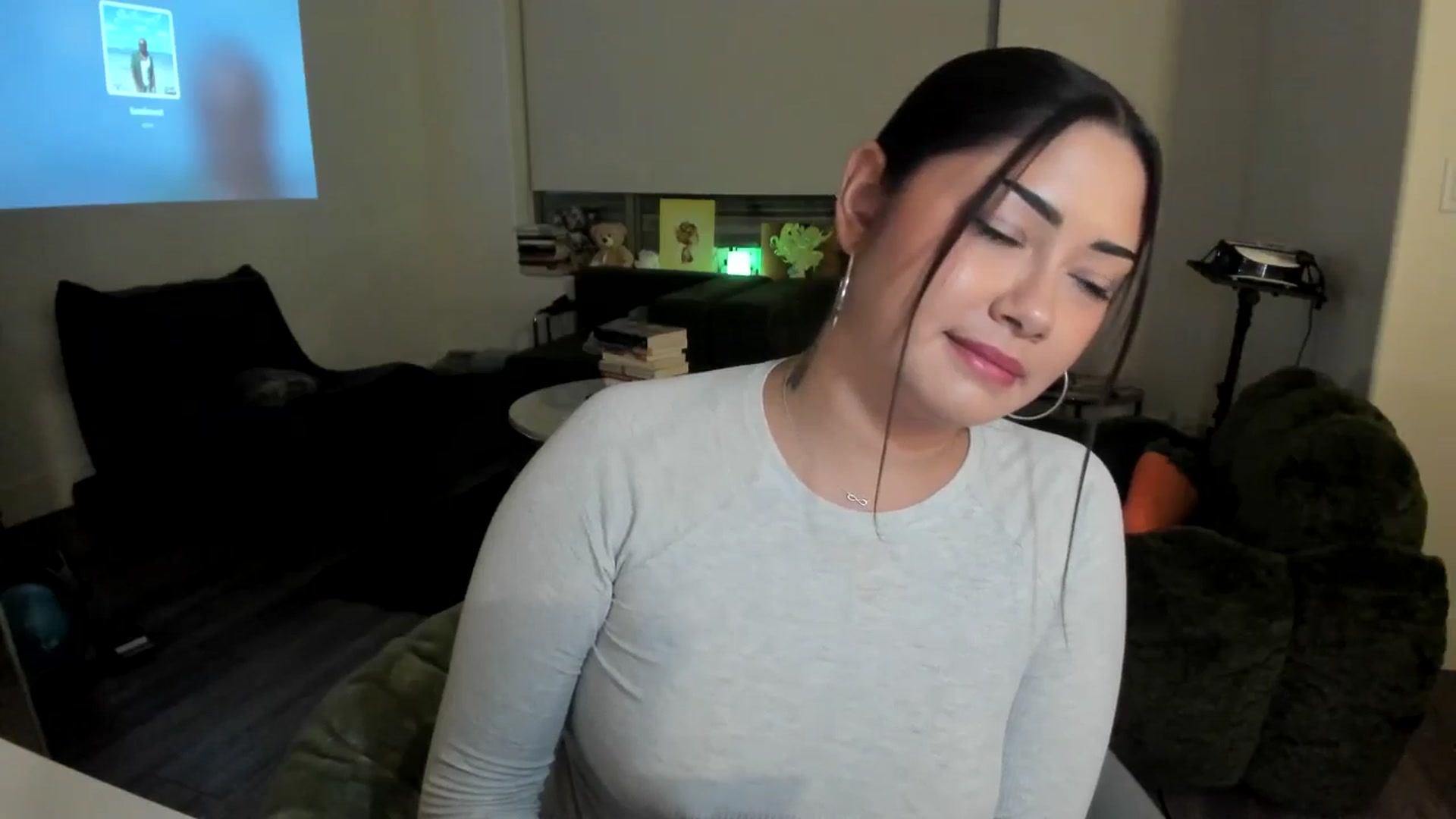 Gallery image thumbnail from YourGoddessLu's myfreecams stream on, 11/23/2025, 05:03 image 19 of 20