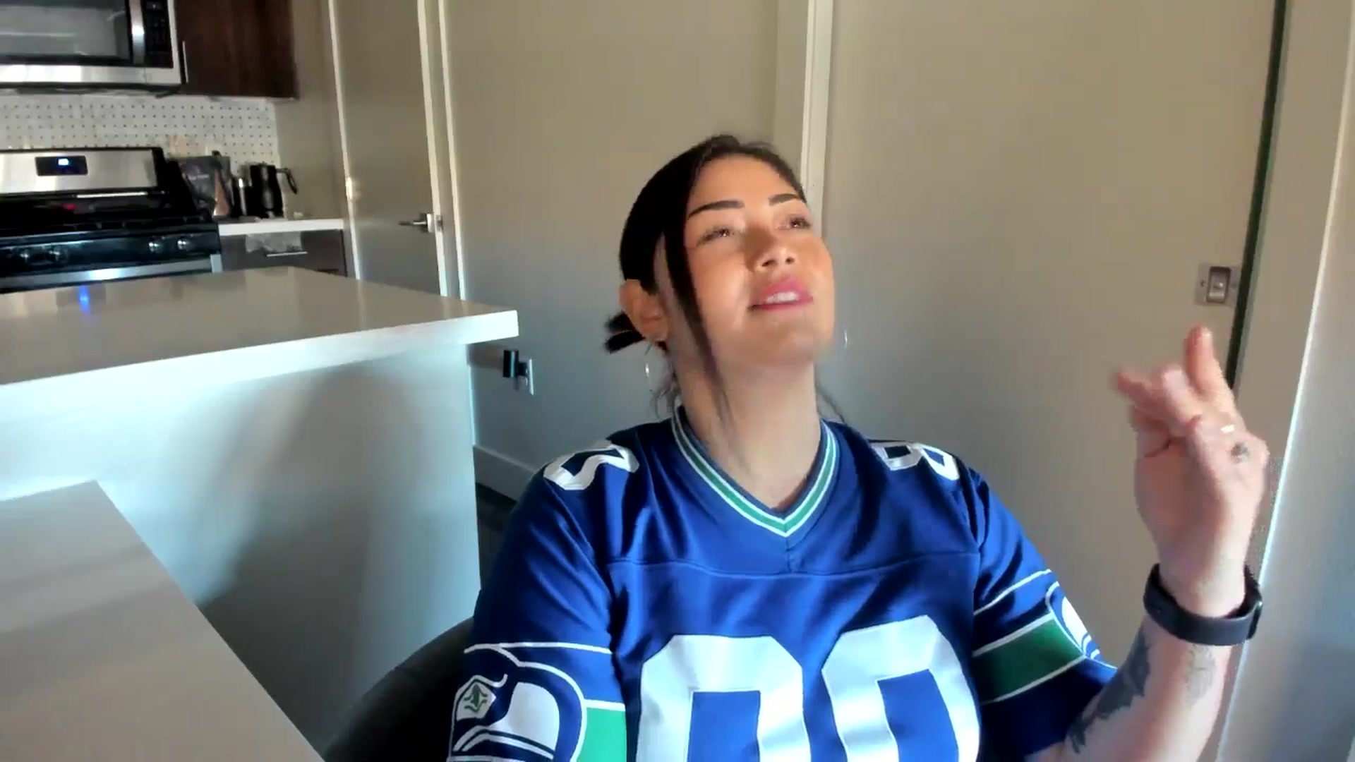 Gallery image thumbnail from YourGoddessLu's myfreecams stream on, 11/23/2025, 22:35 image 10 of 20