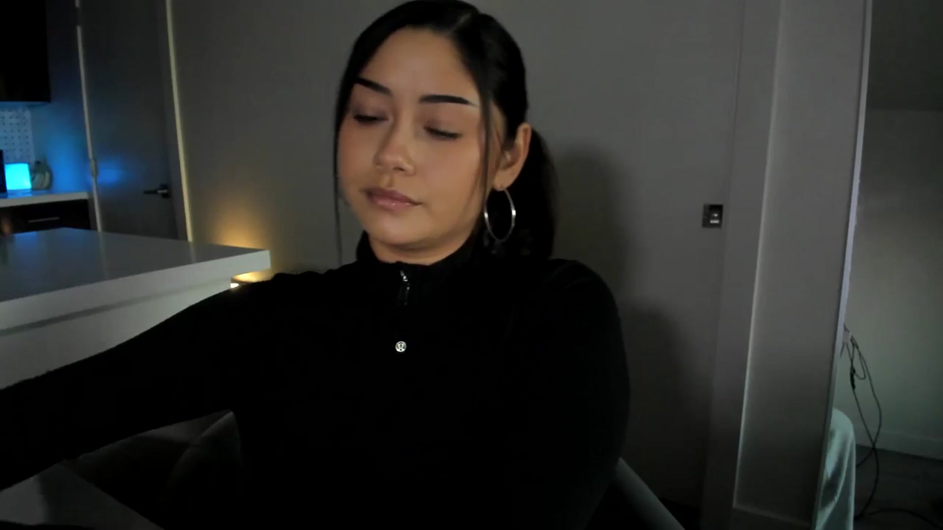 Gallery image thumbnail from YourGoddessLu's myfreecams stream on, 11/26/2025, 01:40 image 6 of 20