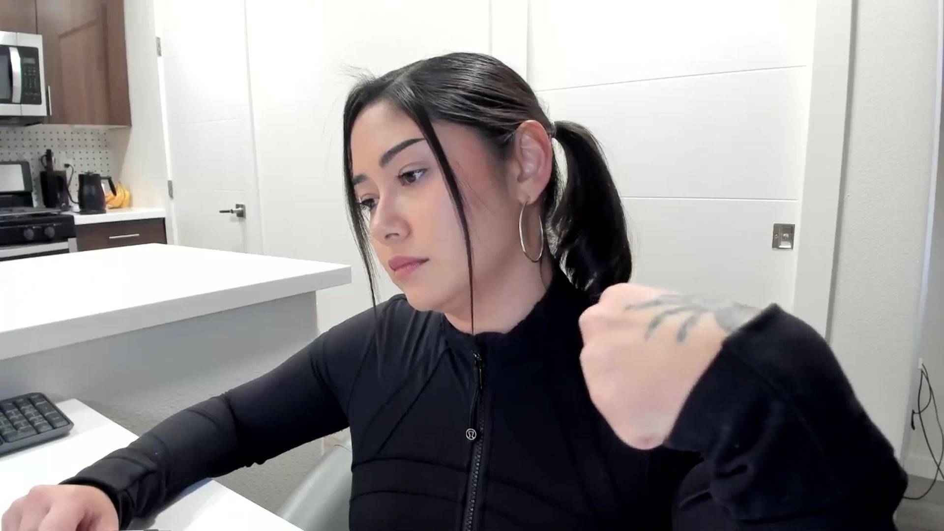 Gallery image thumbnail from YourGoddessLu's myfreecams stream on, 11/26/2025, 01:40 image 20 of 20
