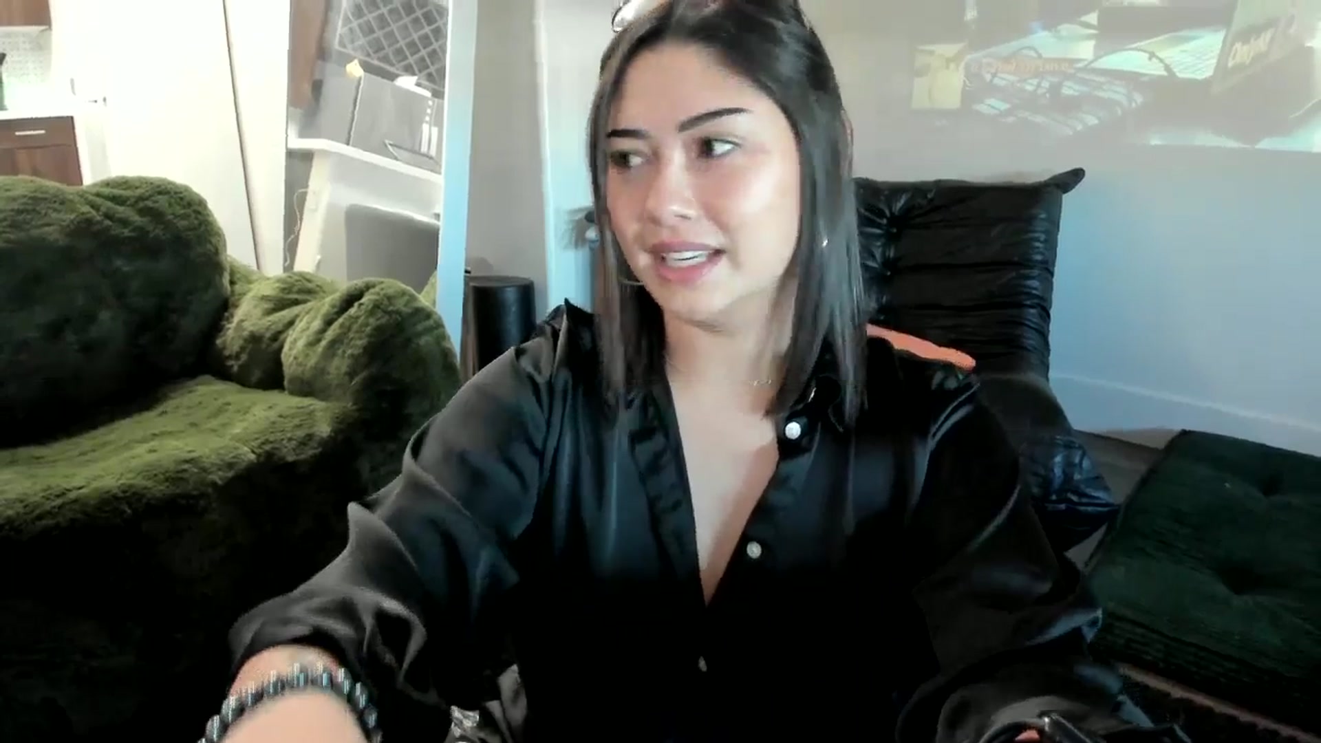 Gallery image thumbnail from YourGoddessLu's myfreecams stream on, 11/26/2025, 23:22 image 15 of 20