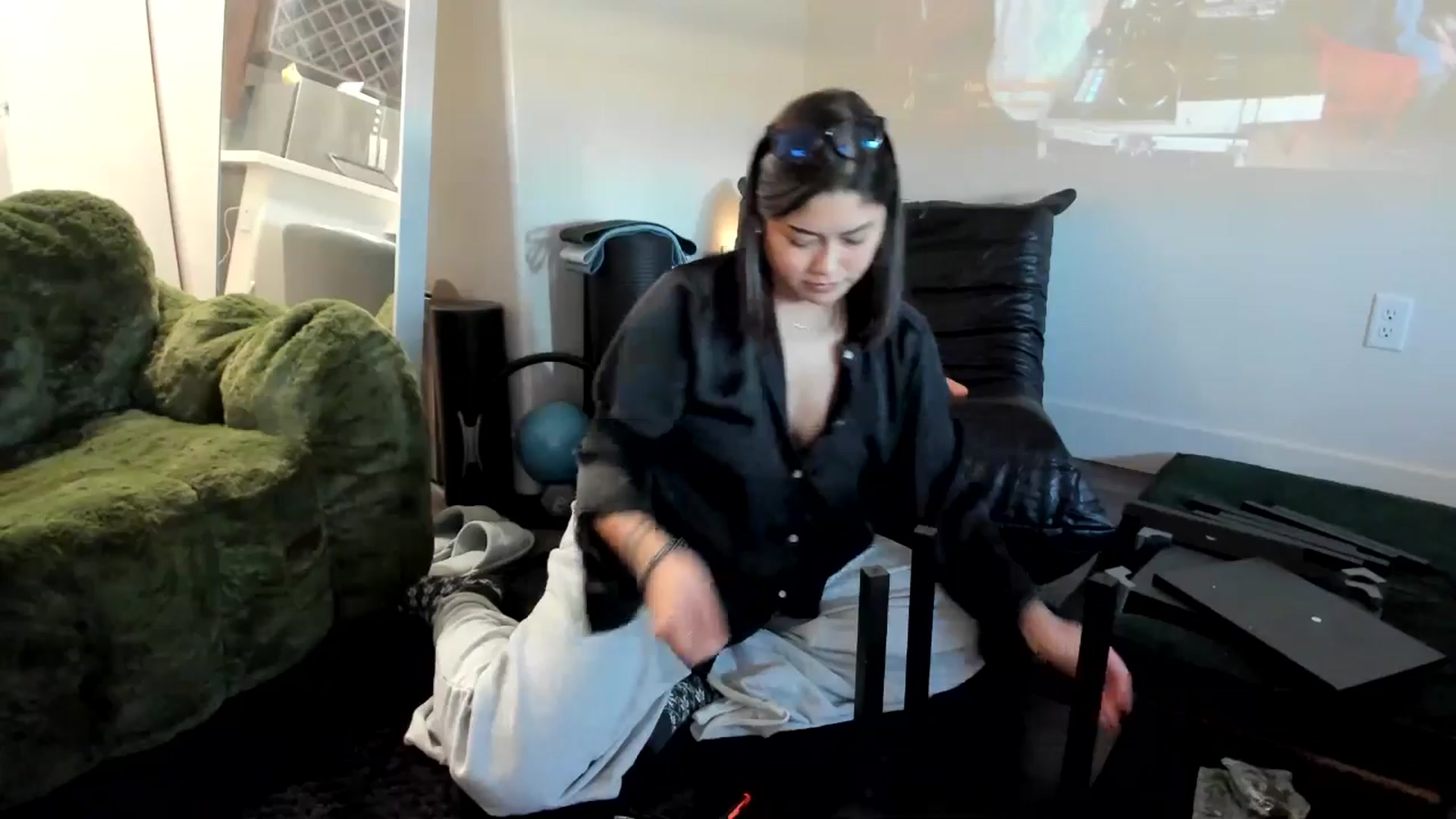 Gallery image thumbnail from YourGoddessLu's myfreecams stream on, 11/26/2025, 23:22 image 4 of 20