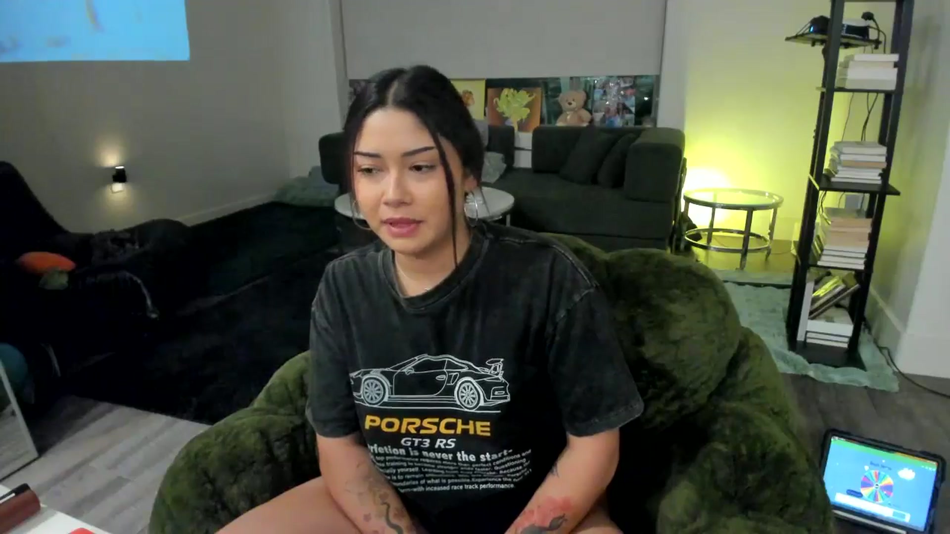 Gallery image thumbnail from YourGoddessLu's myfreecams stream on, 11/29/2025, 05:10 image 4 of 20