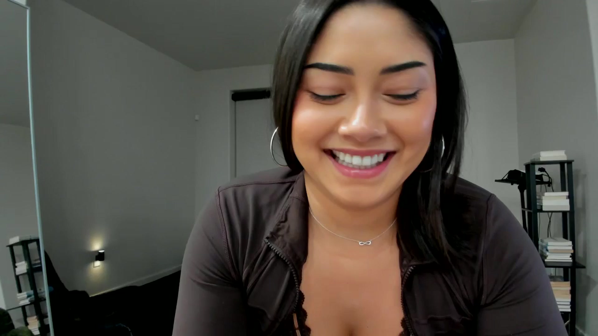 Gallery image thumbnail from YourGoddessLu's myfreecams stream on, 11/30/2025, 06:35 image 16 of 20