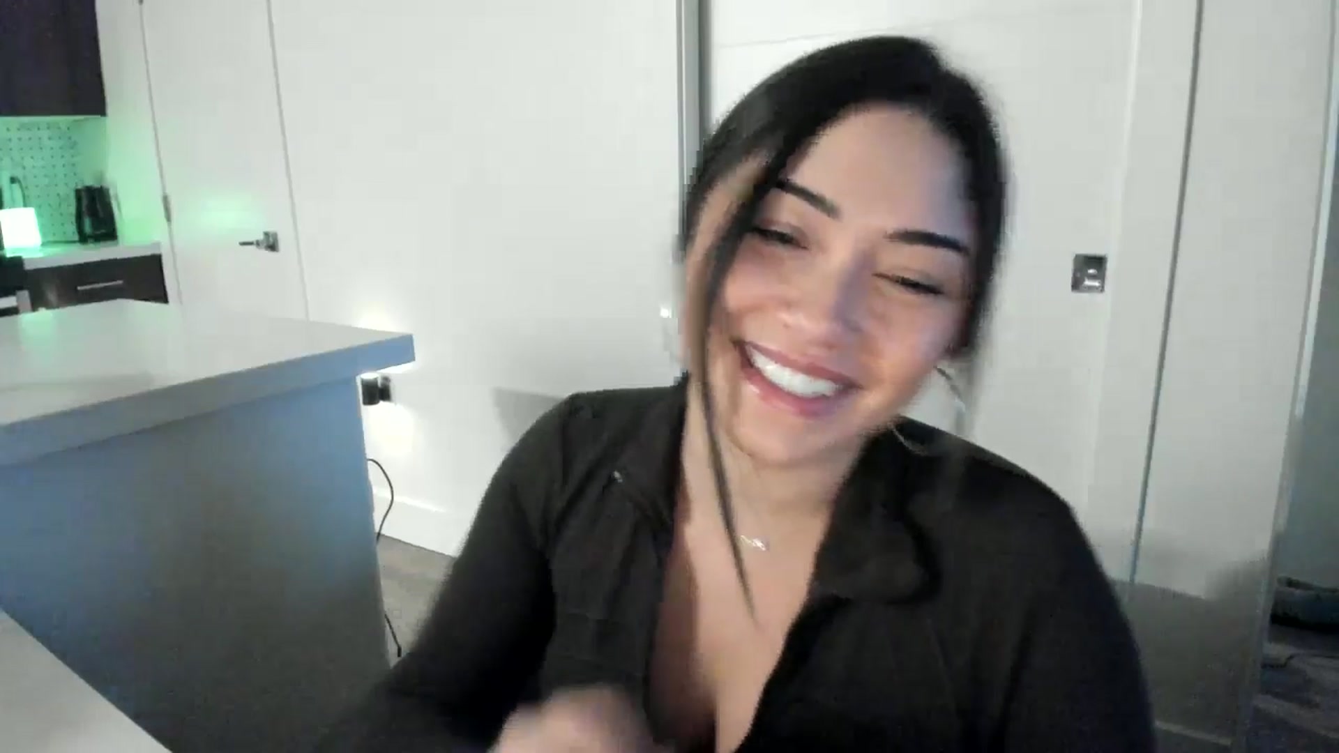 Gallery image thumbnail from YourGoddessLu's myfreecams stream on, 12/01/2025, 24:53 image 18 of 20