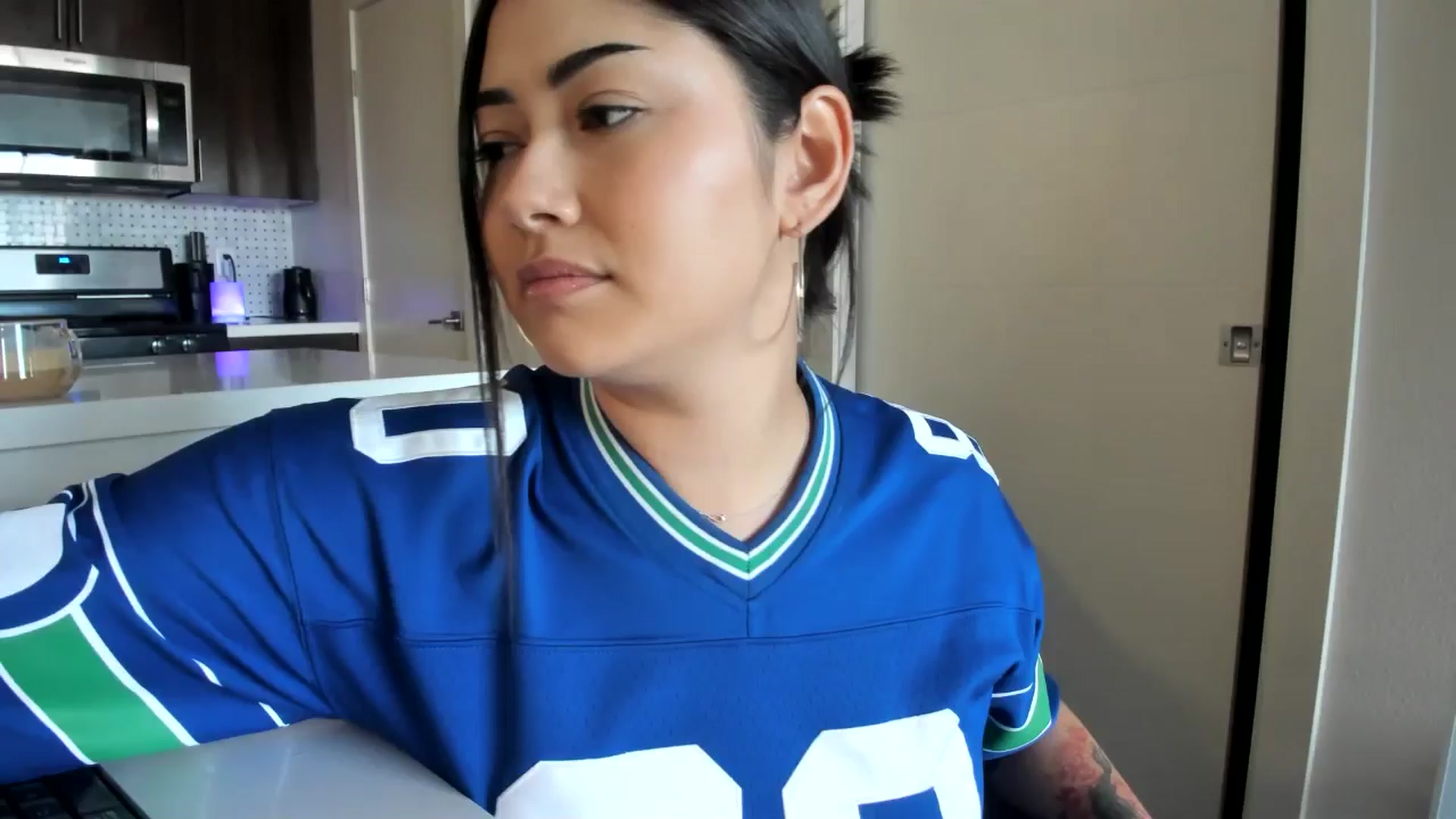 Gallery image thumbnail from YourGoddessLu's myfreecams stream on, 12/01/2025, 24:53 image 1 of 20