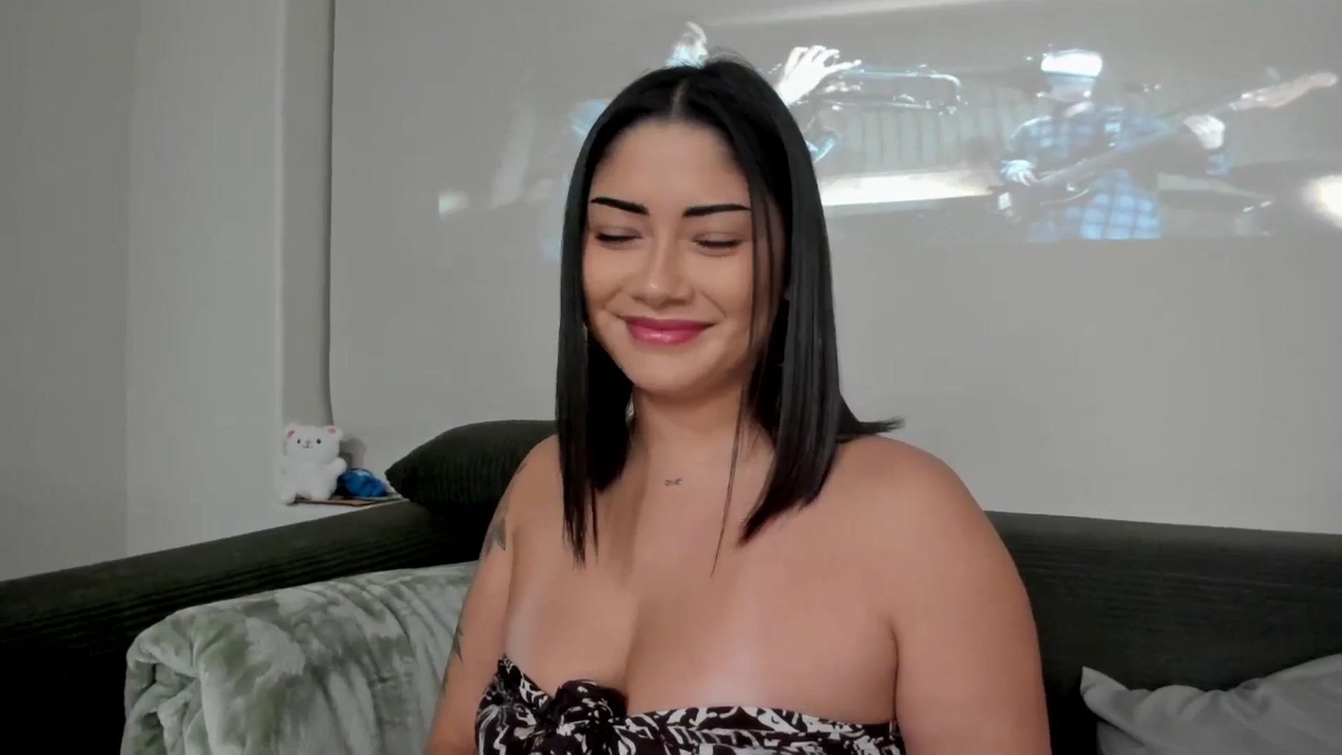 Gallery image thumbnail from YourGoddessLu's myfreecams stream on, 12/04/2025, 04:42 image 13 of 20