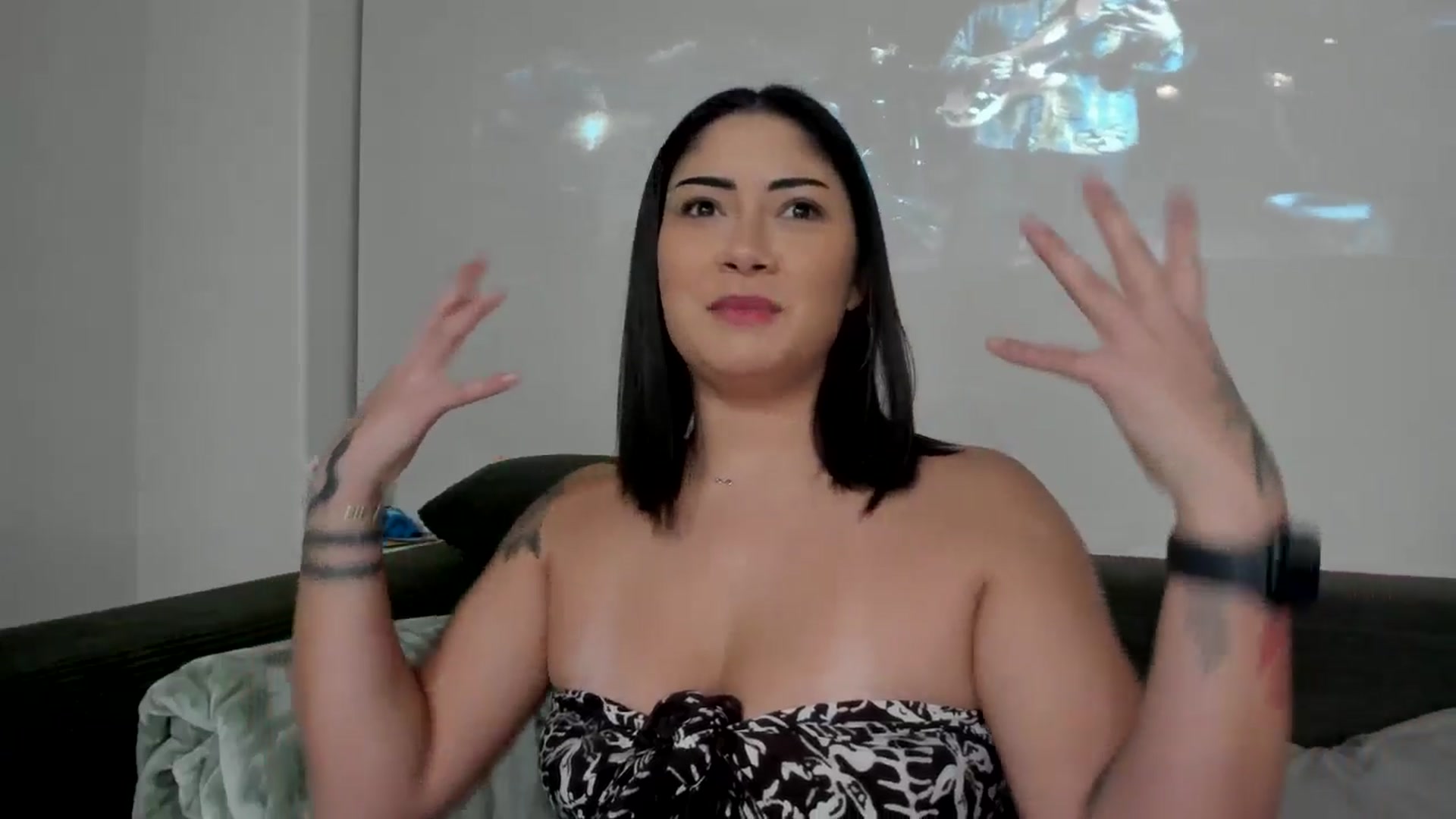 Gallery image thumbnail from YourGoddessLu's myfreecams stream on, 12/04/2025, 04:42 image 11 of 20
