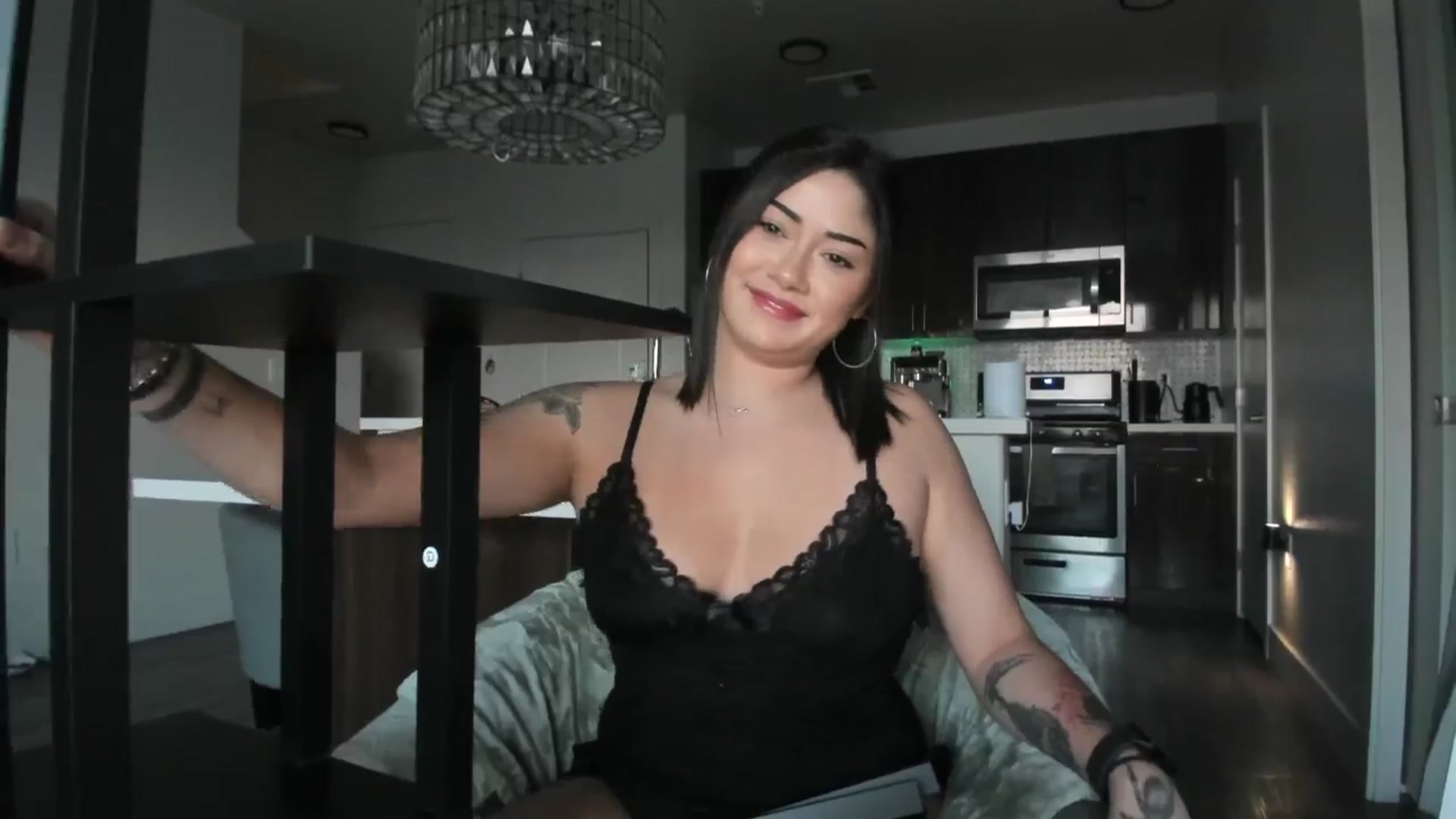 Gallery image thumbnail from YourGoddessLu's myfreecams stream on, 12/12/2025, 01:01 image 9 of 20