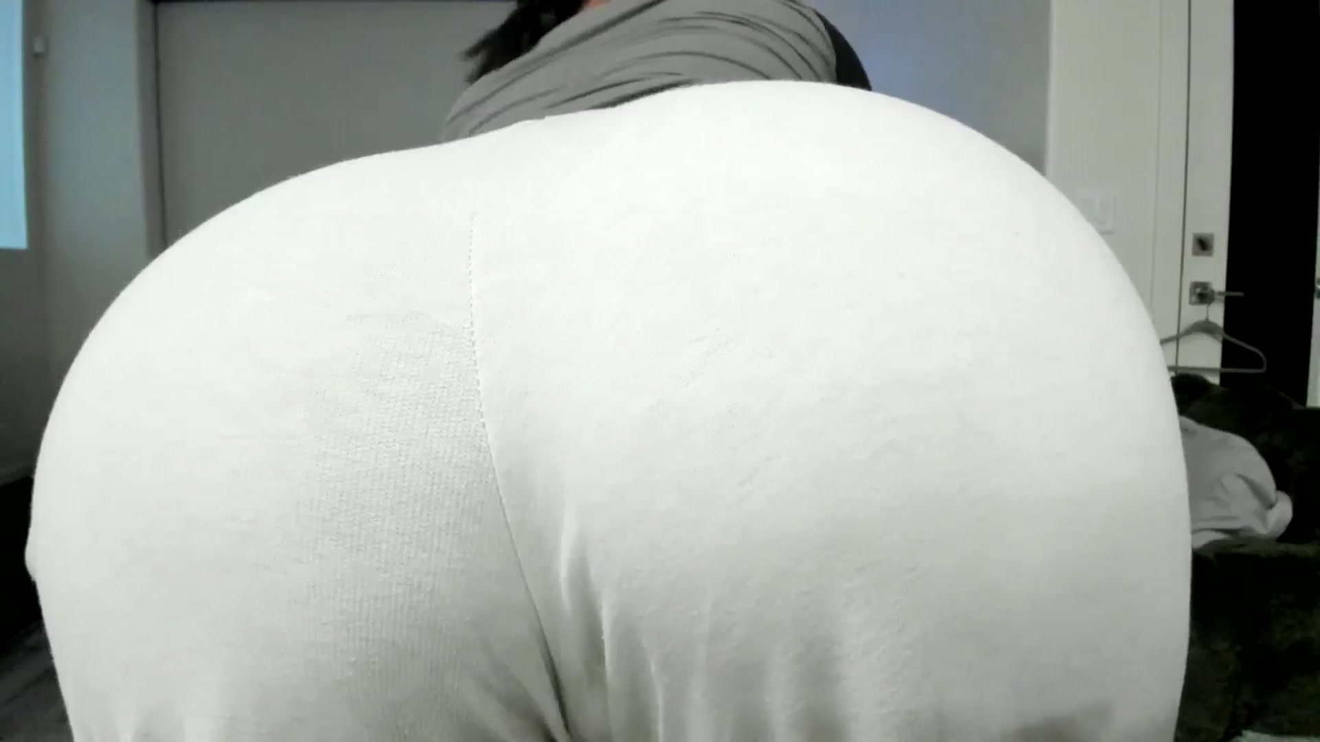 Gallery image thumbnail from YourGoddessLu's myfreecams stream on, 12/12/2025, 06:22 image 3 of 20