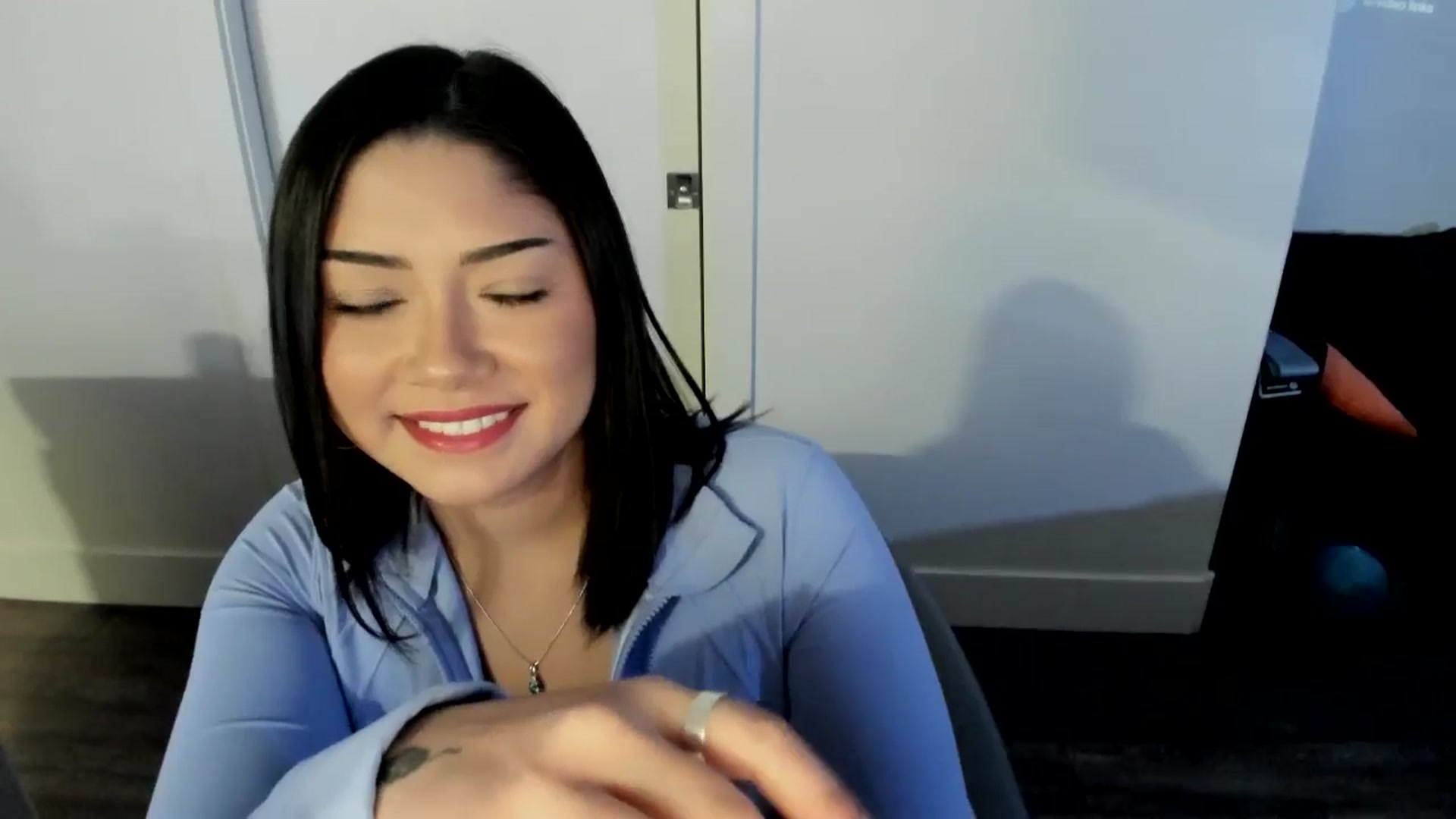 Gallery image thumbnail from YourGoddessLu's myfreecams stream on, 12/14/2025, 03:20 image 16 of 20