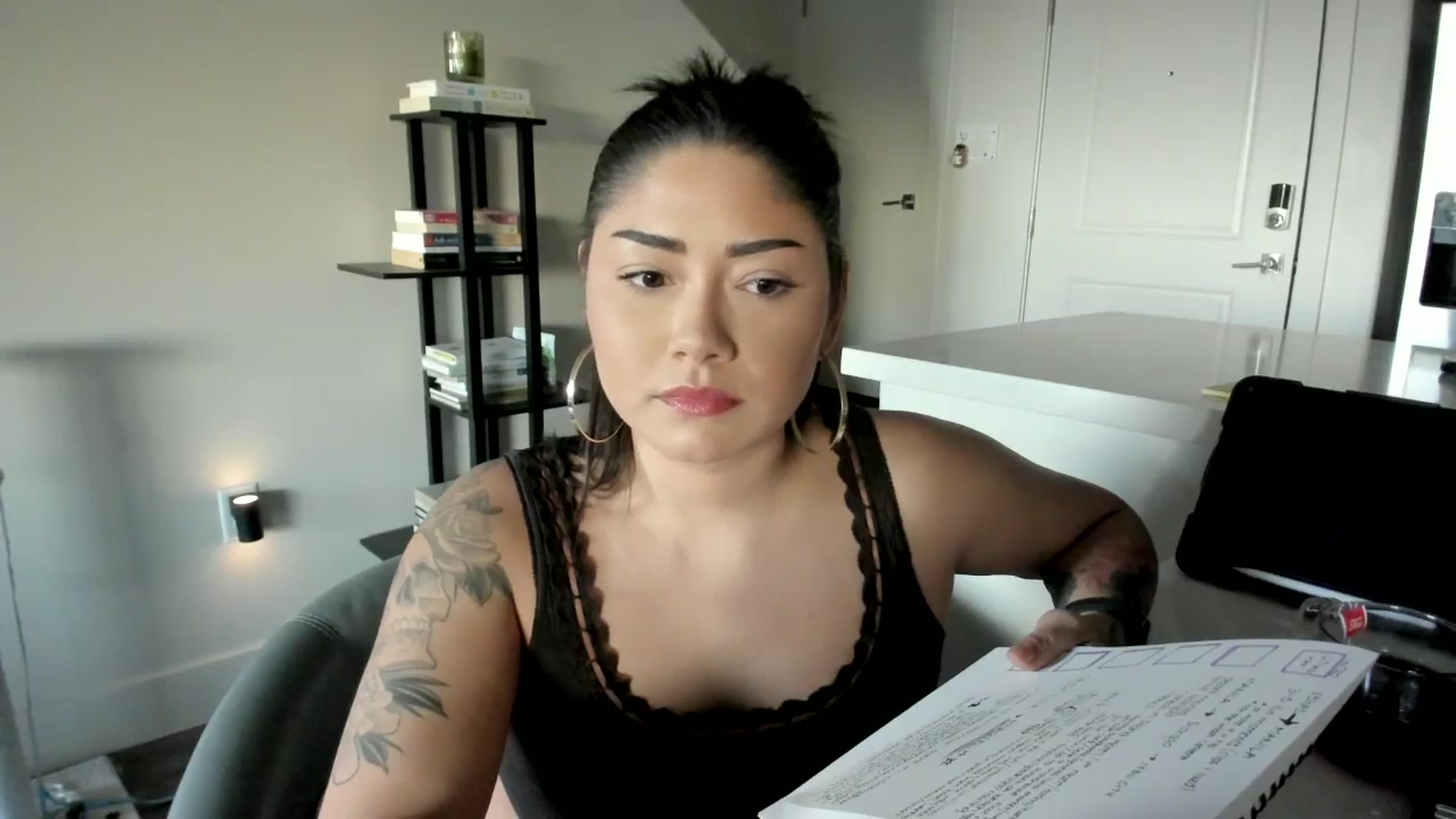 Gallery image thumbnail from YourGoddessLu's myfreecams stream on, 12/18/2025, 24:18 image 18 of 20