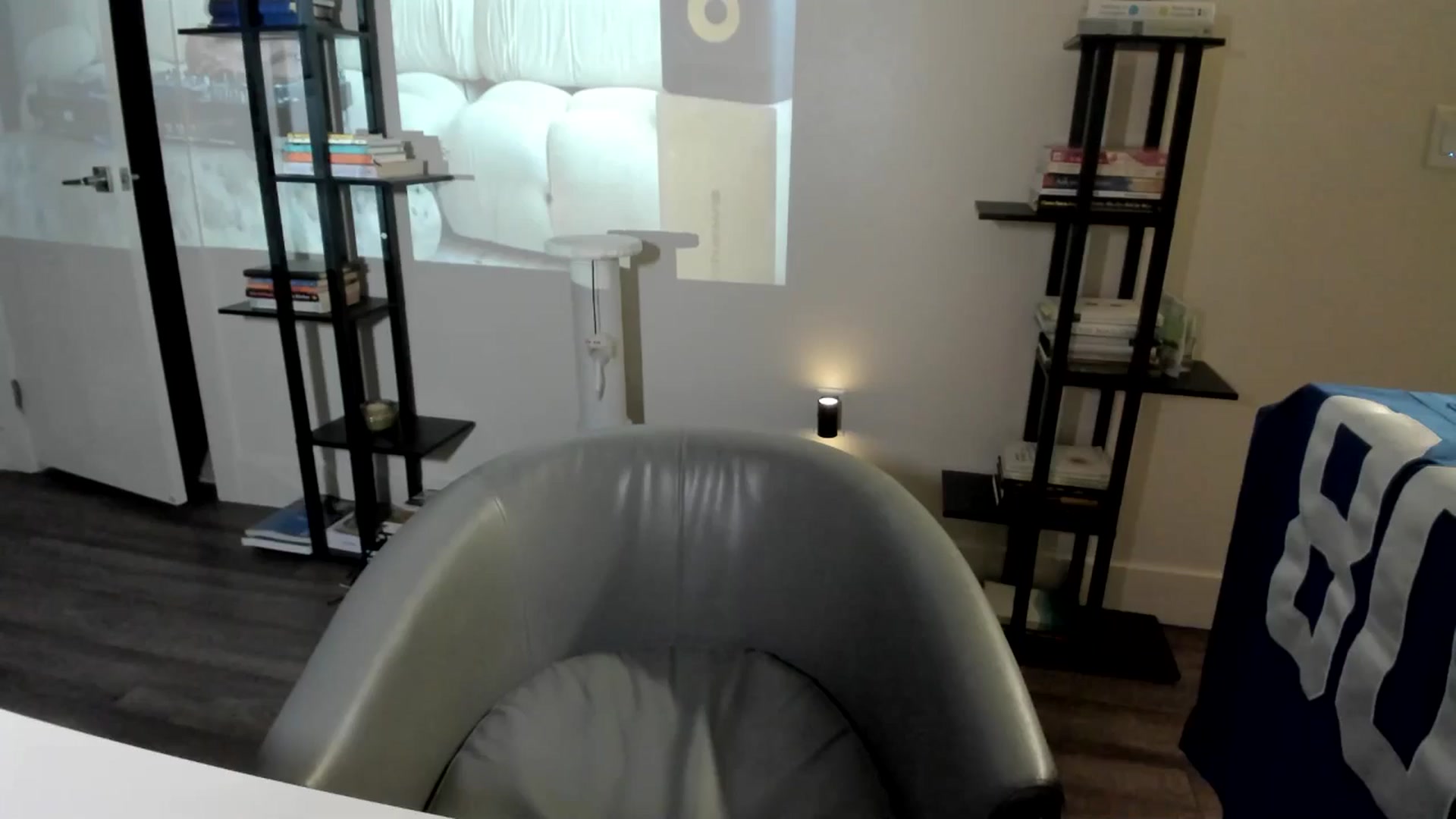 Gallery image thumbnail from YourGoddessLu's myfreecams stream on, 12/19/2025, 02:32 image 7 of 20