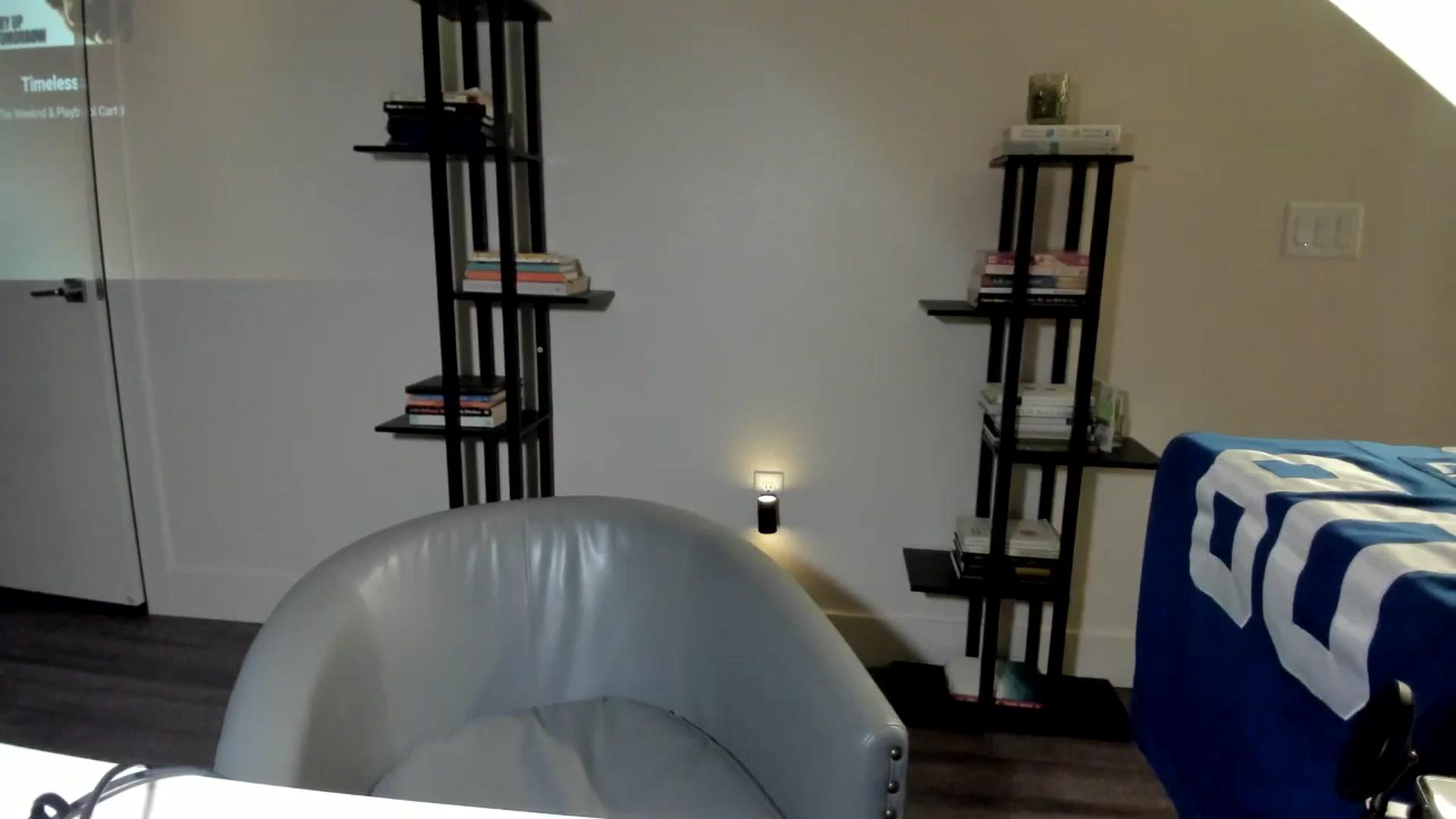 Gallery image thumbnail from YourGoddessLu's myfreecams stream on, 12/19/2025, 06:51 image 16 of 20