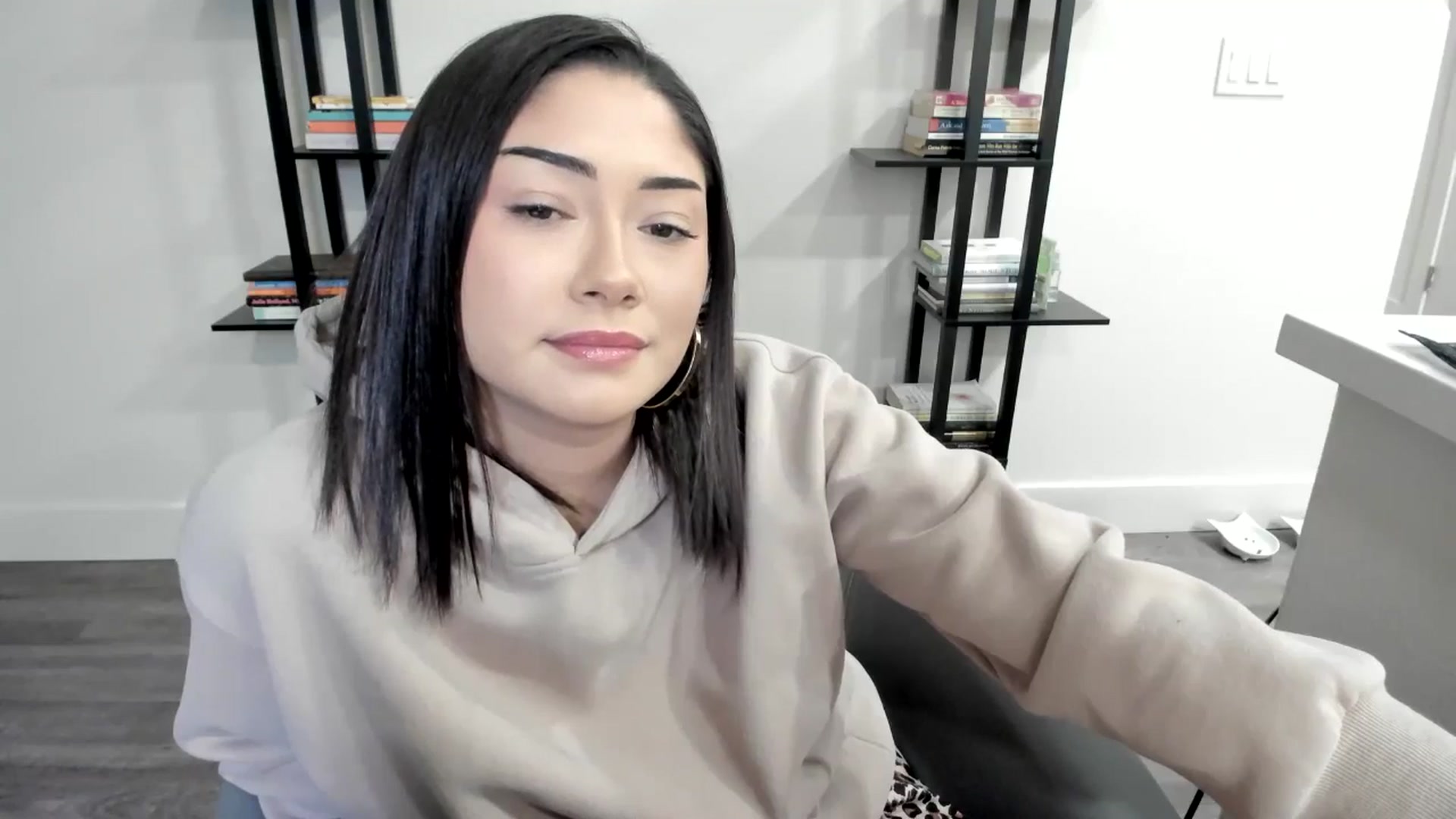 Gallery image thumbnail from YourGoddessLu's myfreecams stream on, 12/20/2025, 02:15 image 16 of 20