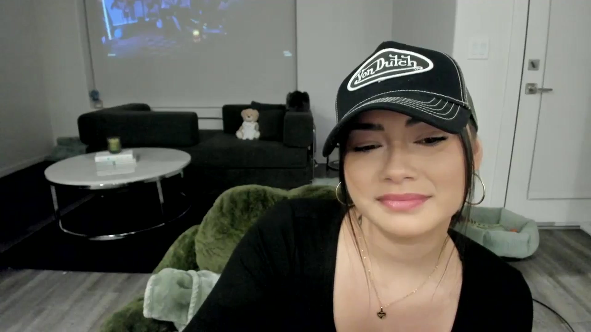 Gallery image thumbnail from YourGoddessLu's myfreecams stream on, 12/22/2025, 02:06 image 17 of 20