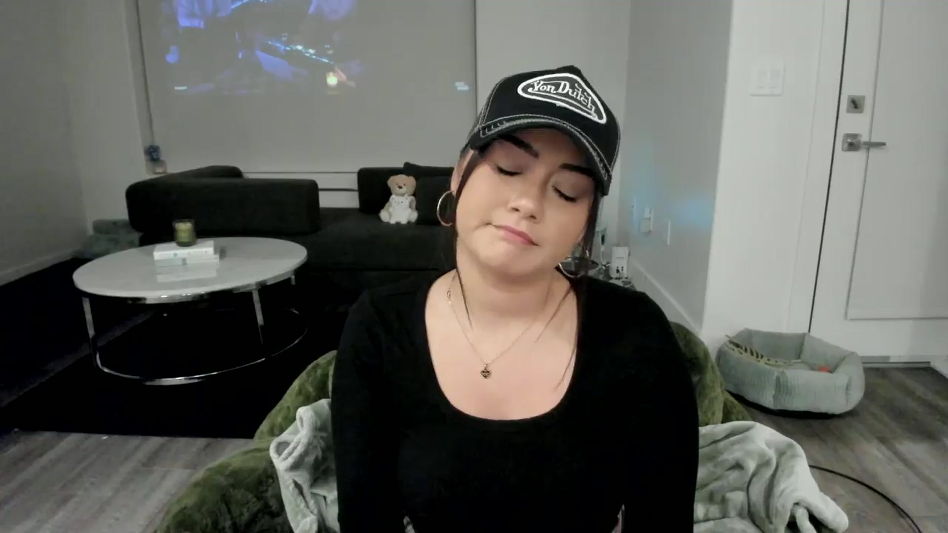 Gallery image thumbnail from YourGoddessLu's myfreecams stream on, 12/22/2025, 03:19 image 7 of 20