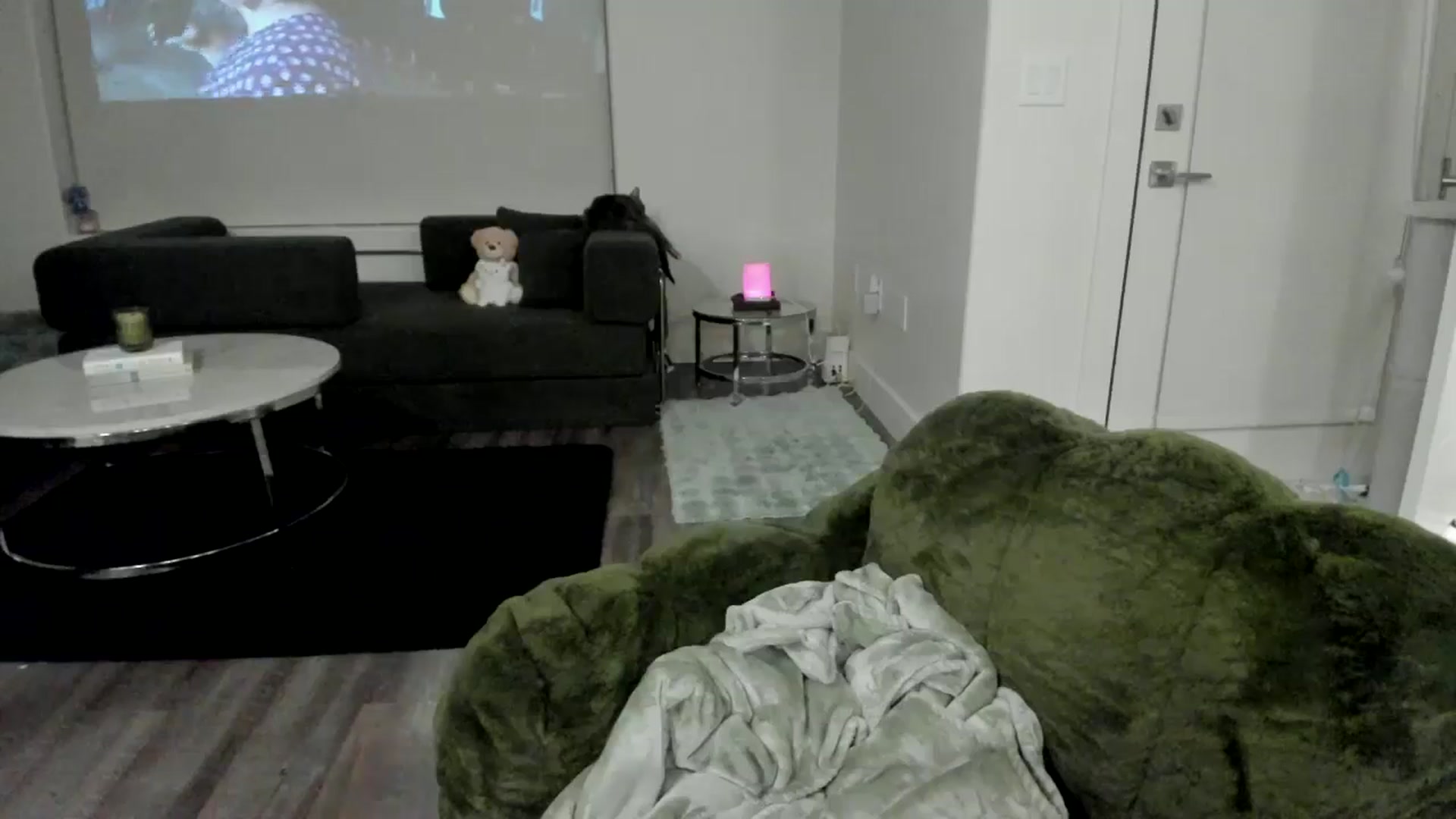 Gallery image thumbnail from YourGoddessLu's myfreecams stream on, 12/22/2025, 03:19 image 18 of 20