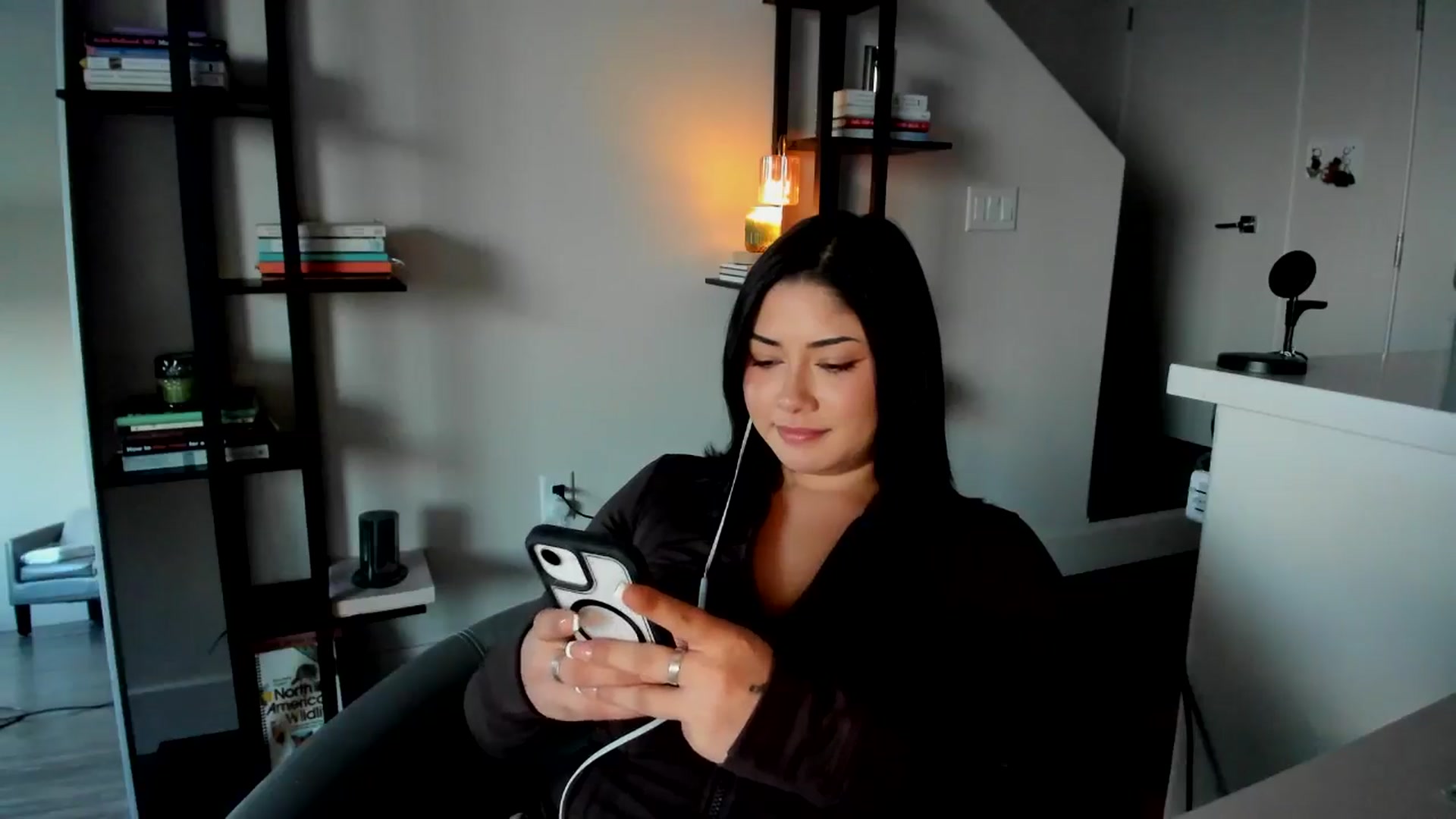 Gallery image thumbnail from YourGoddessLu's myfreecams stream on, 01/30/2026, 01:13 image 17 of 20