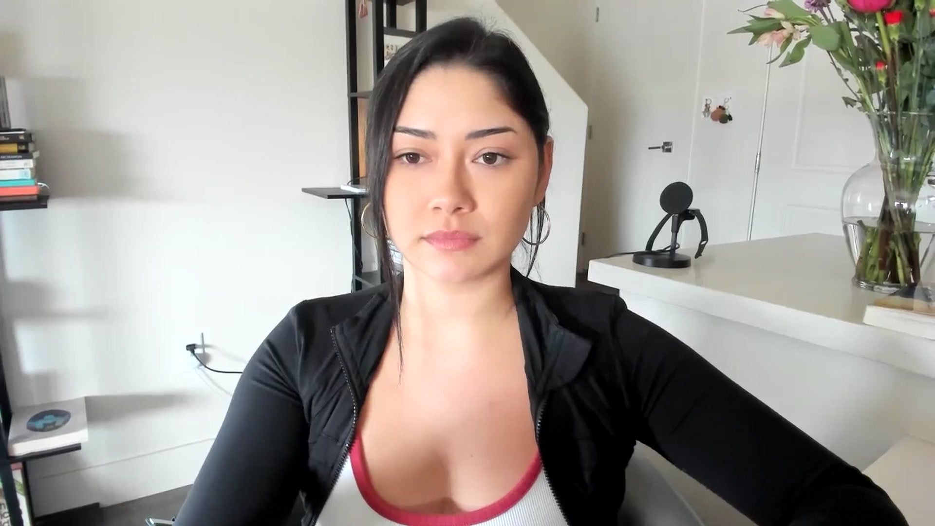 Gallery image thumbnail from YourGoddessLu's myfreecams stream on, 02/11/2026, 21:10 image 15 of 20