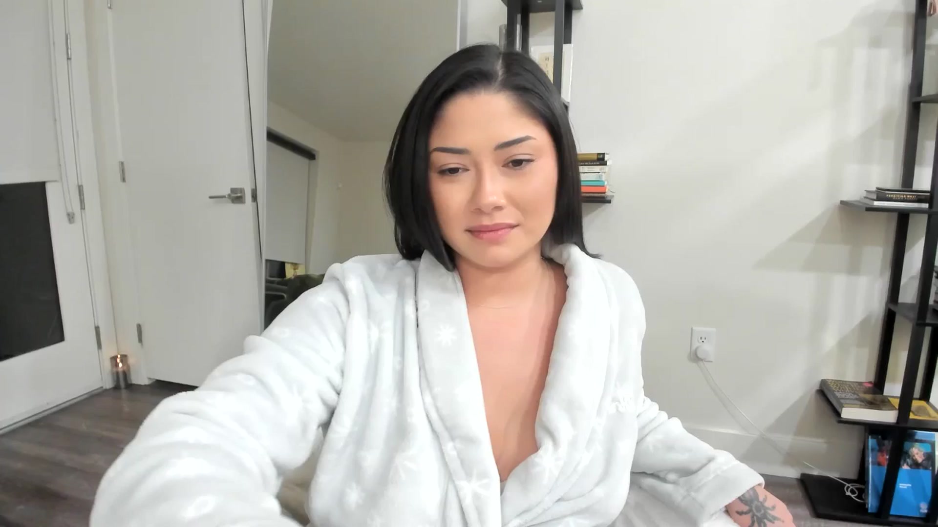 Gallery image thumbnail from YourGoddessLu's myfreecams stream on, 02/15/2026, 02:37 image 11 of 20
