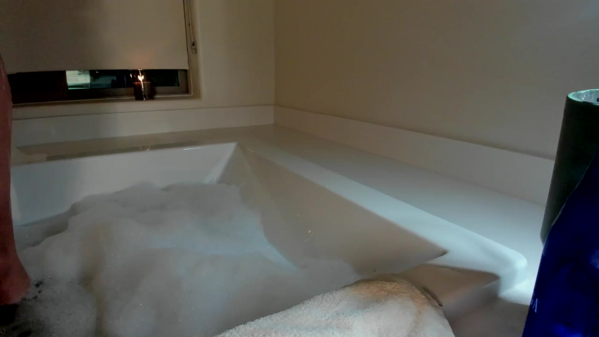 Gallery image thumbnail from YourGoddessLu's myfreecams stream on, 02/18/2026, 05:36 image 1 of 20