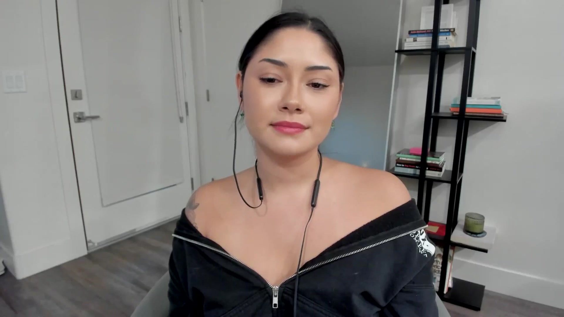 Gallery image thumbnail from YourGoddessLu's myfreecams stream on, 02/27/2026, 02:12 image 7 of 20