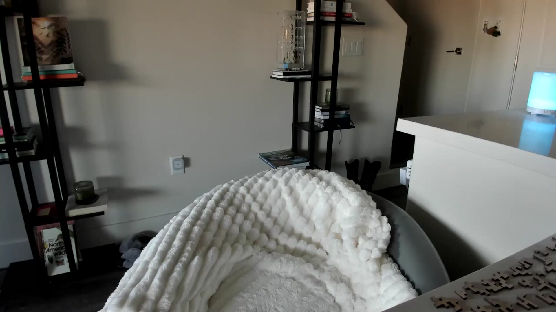 Gallery image thumbnail from YourGoddessLu's myfreecams stream on, 03/03/2026, 24:48 image 18 of 20