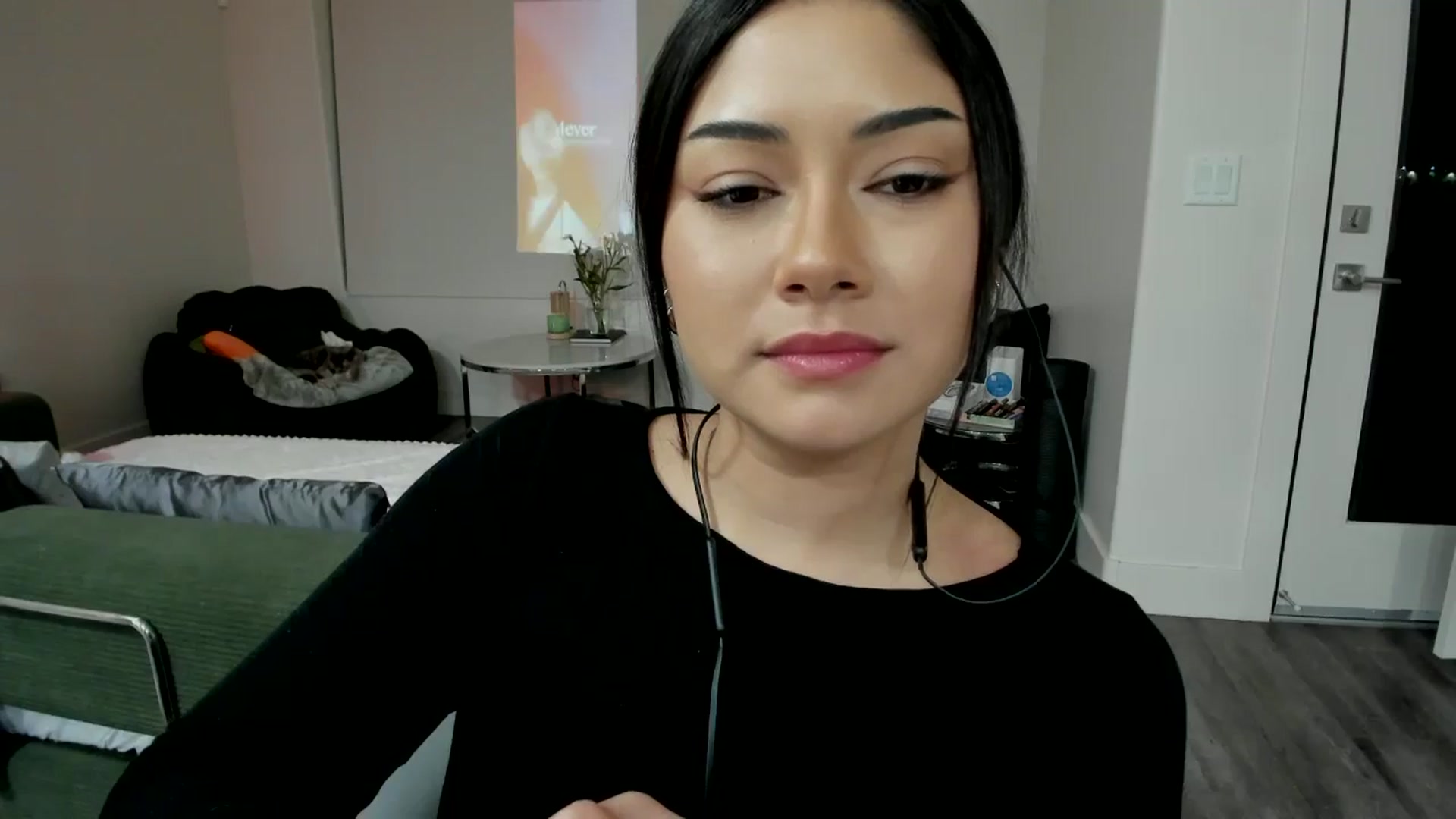 Gallery image thumbnail from YourGoddessLu's myfreecams stream on, 03/04/2026, 08:04 image 5 of 20