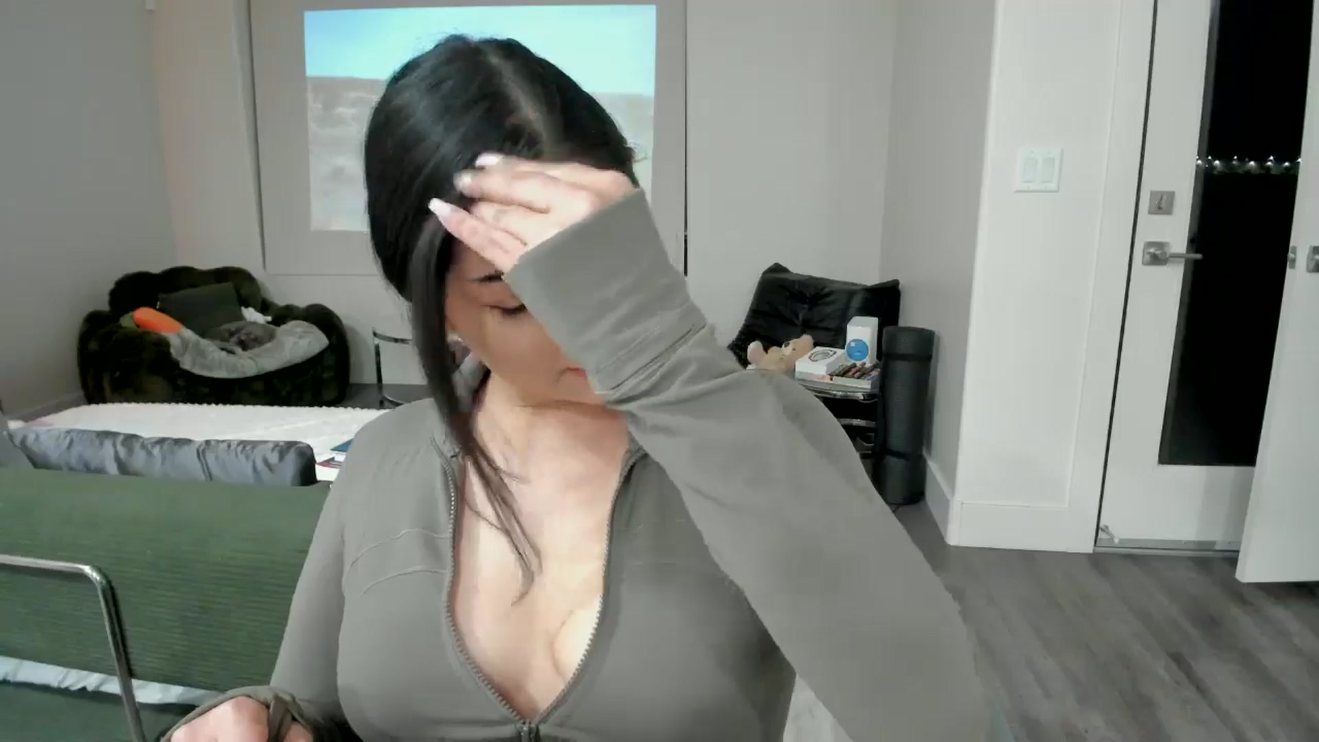 Gallery image thumbnail from YourGoddessLu's myfreecams stream on, 03/04/2026, 08:04 image 20 of 20