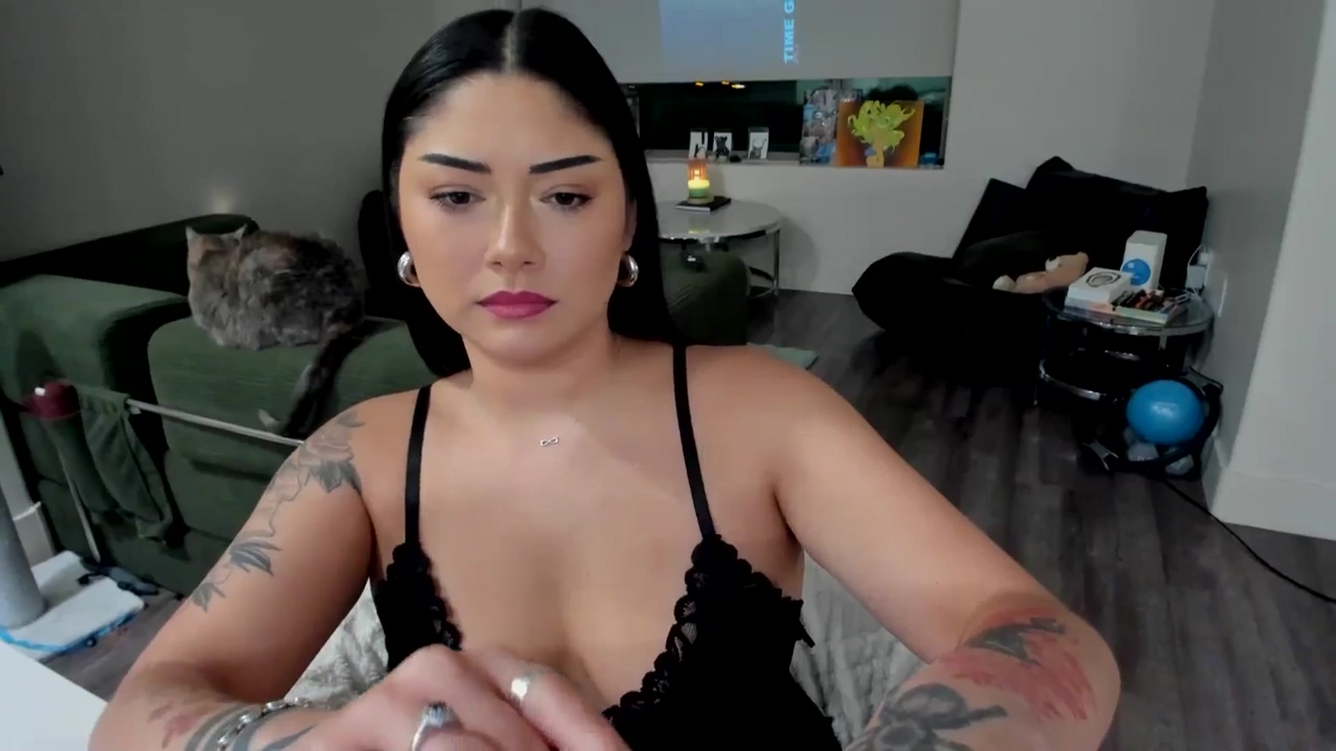 Gallery image thumbnail from YourGoddessLu's myfreecams stream on, 03/10/2026, 03:14 image 10 of 20