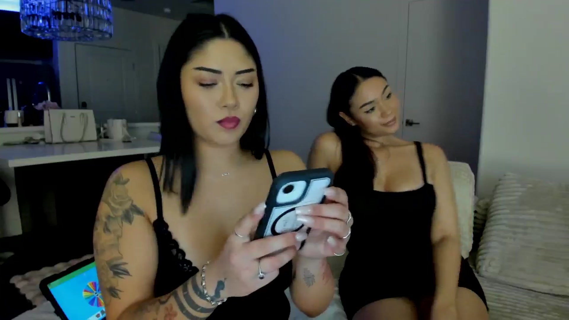 Gallery image thumbnail from YourGoddessLu's myfreecams stream on, 03/10/2026, 04:38 image 10 of 20