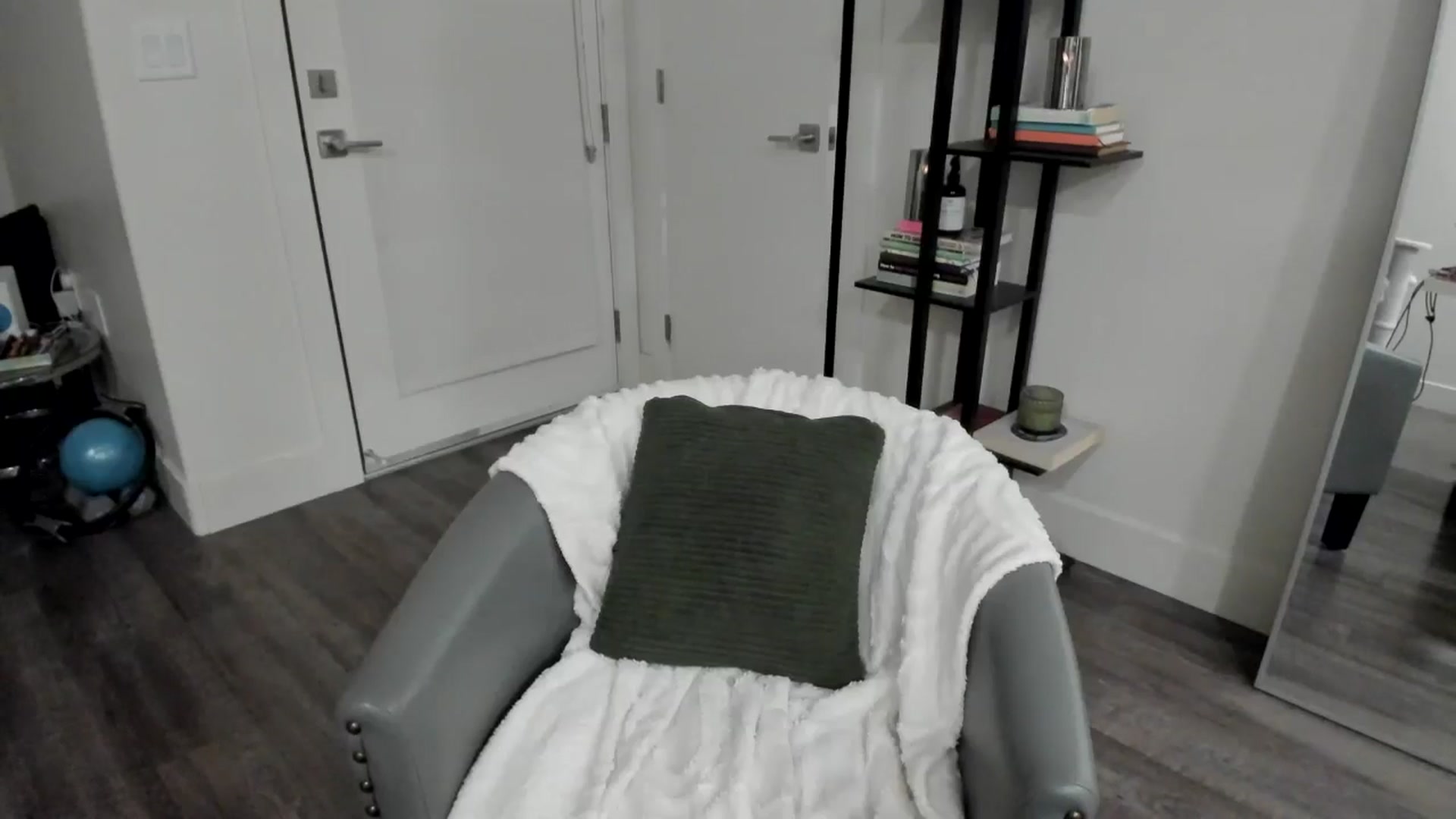 Gallery image thumbnail from YourGoddessLu's myfreecams stream on, 03/16/2026, 02:24 image 10 of 20
