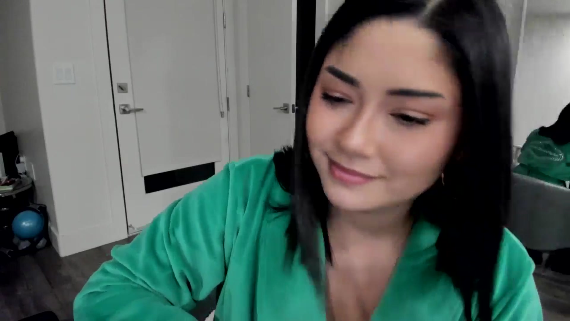 Gallery image thumbnail from YourGoddessLu's myfreecams stream on, 03/25/2026, 03:06 image 2 of 20