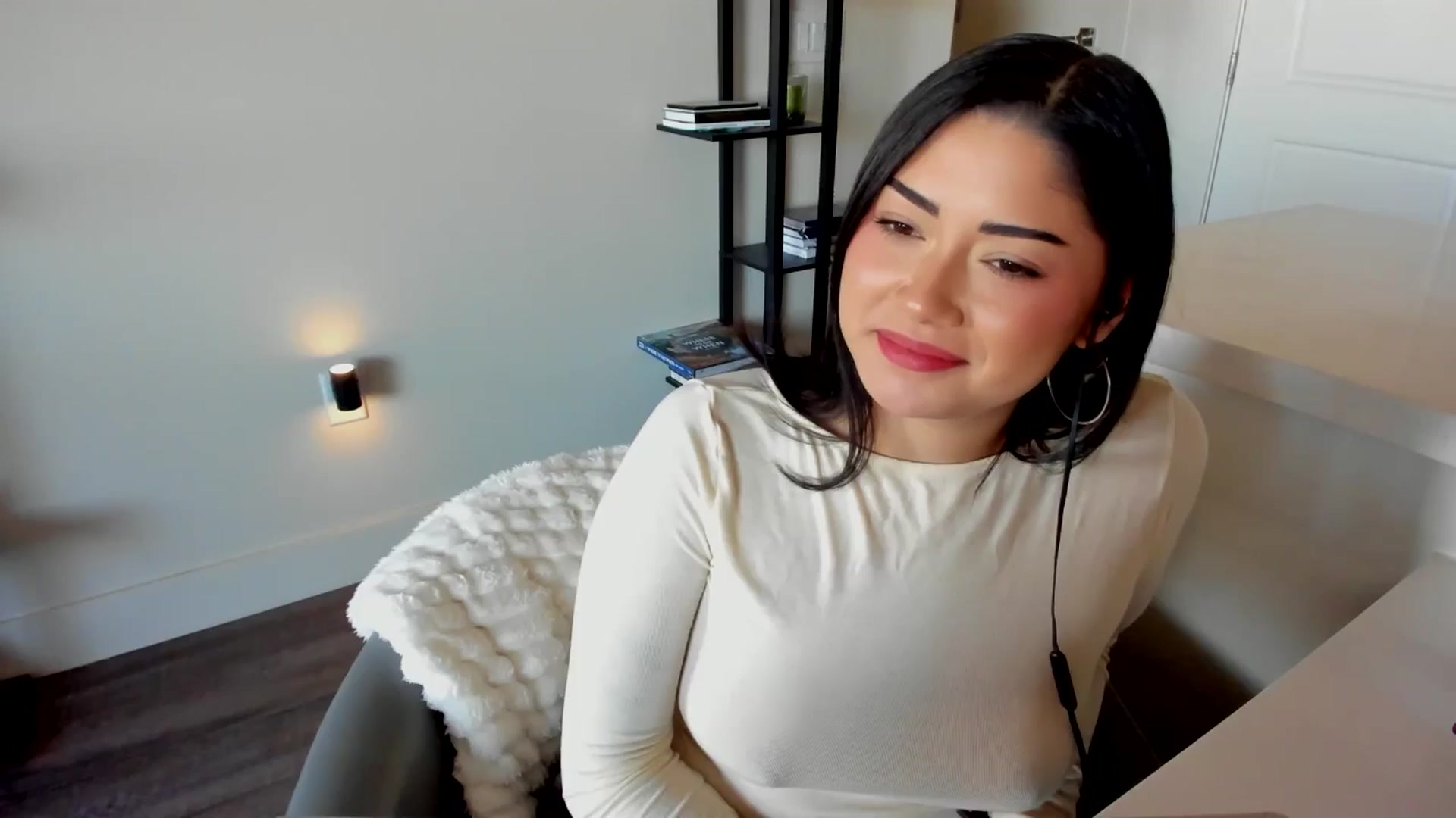 Gallery image thumbnail from YourGoddessLu's myfreecams stream on, 04/03/2026, 24:05 image 1 of 20