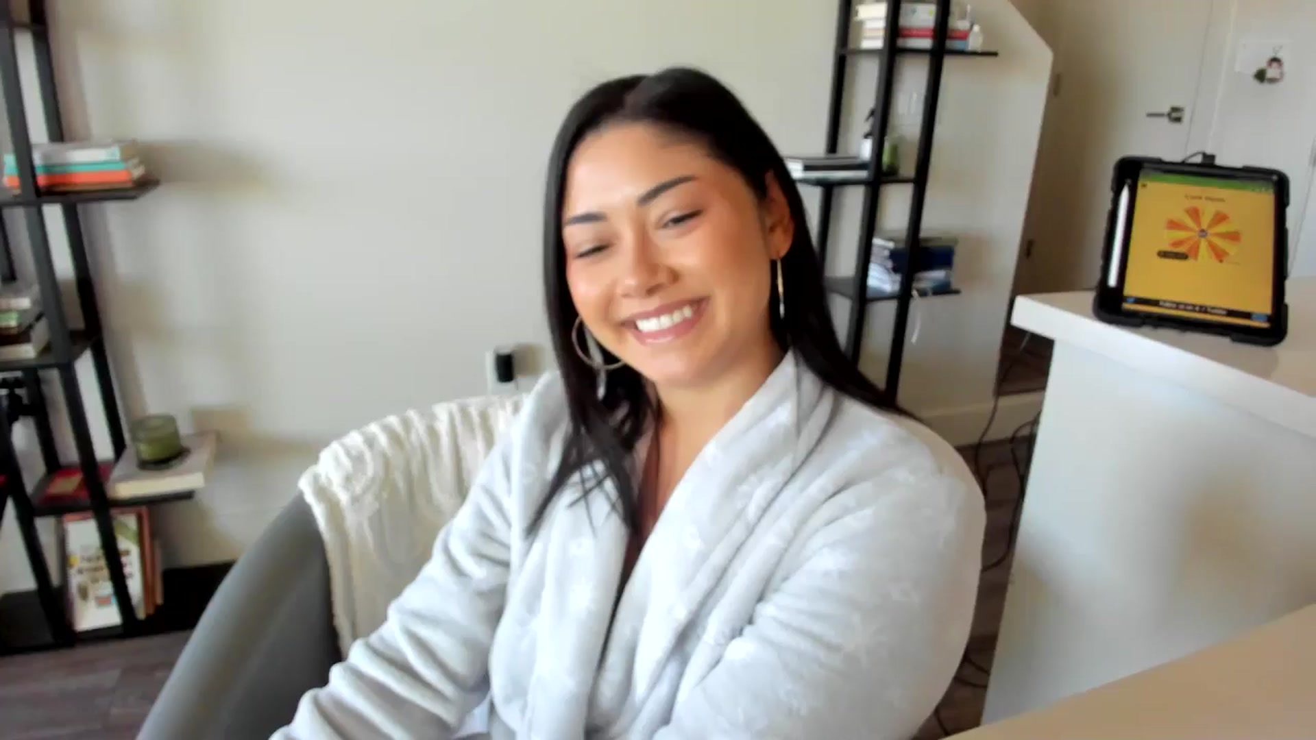 Gallery image thumbnail from YourGoddessLu's myfreecams stream on, 04/07/2026, 20:37 image 2 of 20