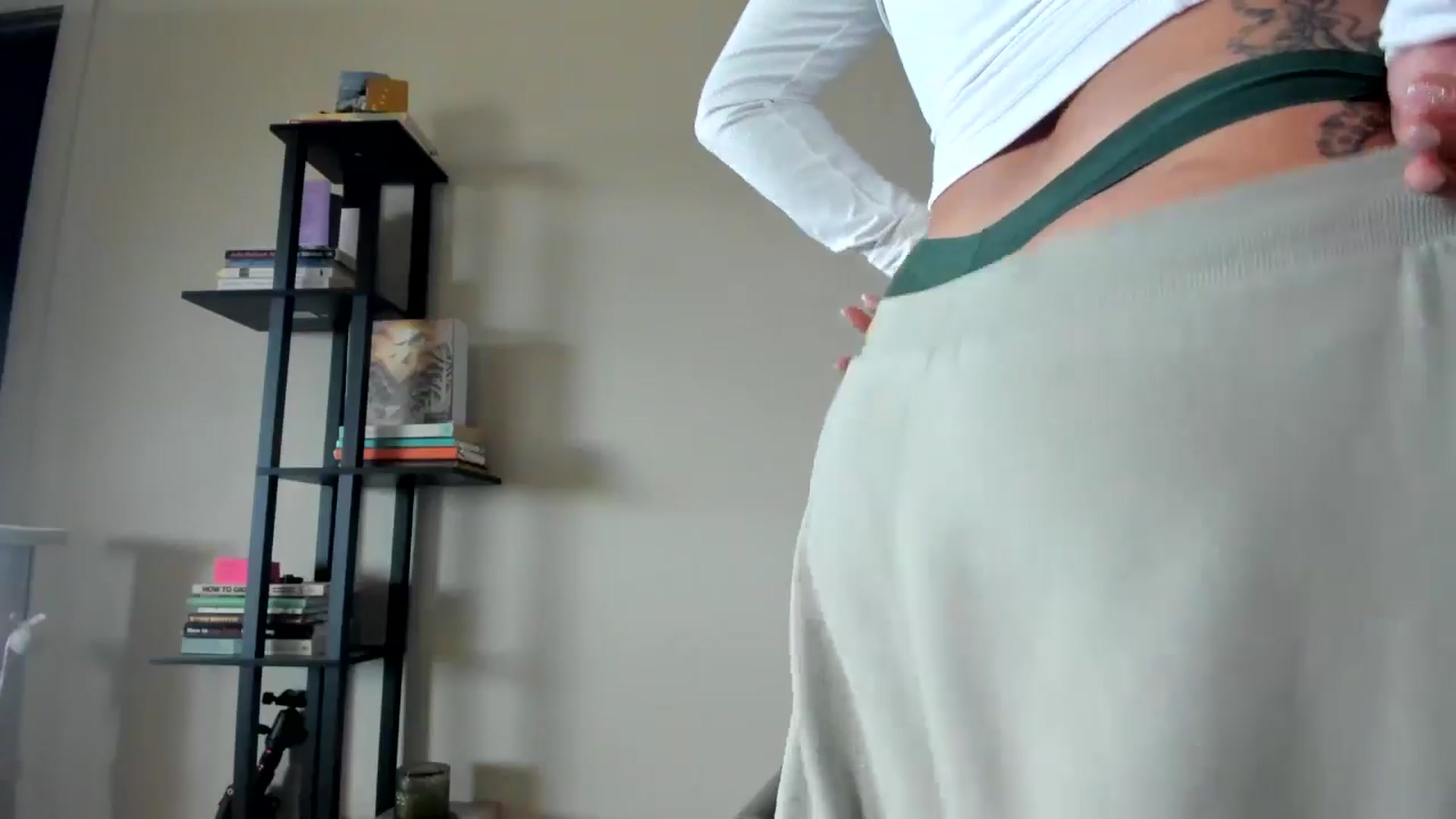 Gallery image thumbnail from YourGoddessLu's myfreecams stream on, 04/13/2026, 24:32 image 3 of 20
