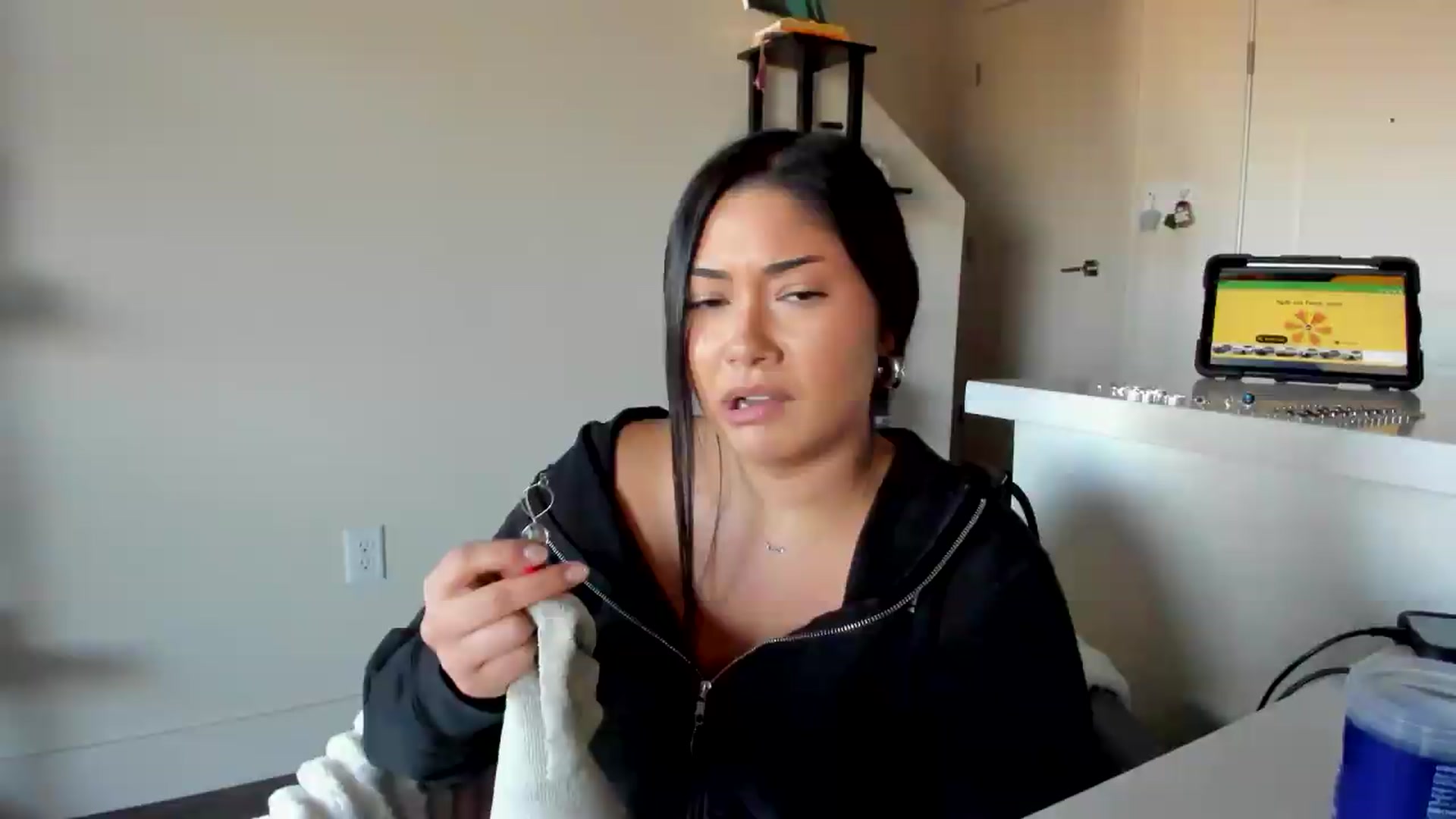 Gallery image thumbnail from YourGoddessLu's myfreecams stream on, 04/18/2026, 01:57 image 17 of 20