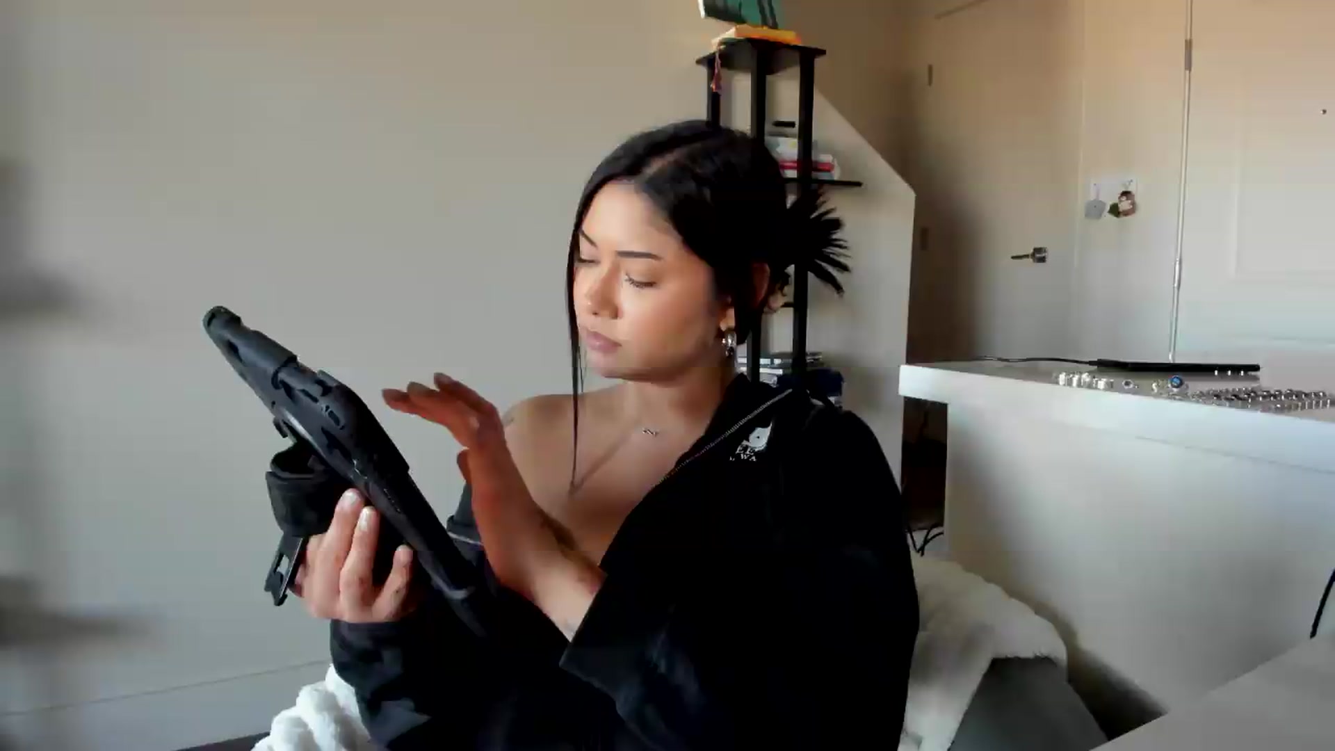Gallery image thumbnail from YourGoddessLu's myfreecams stream on, 04/18/2026, 01:57 image 13 of 20