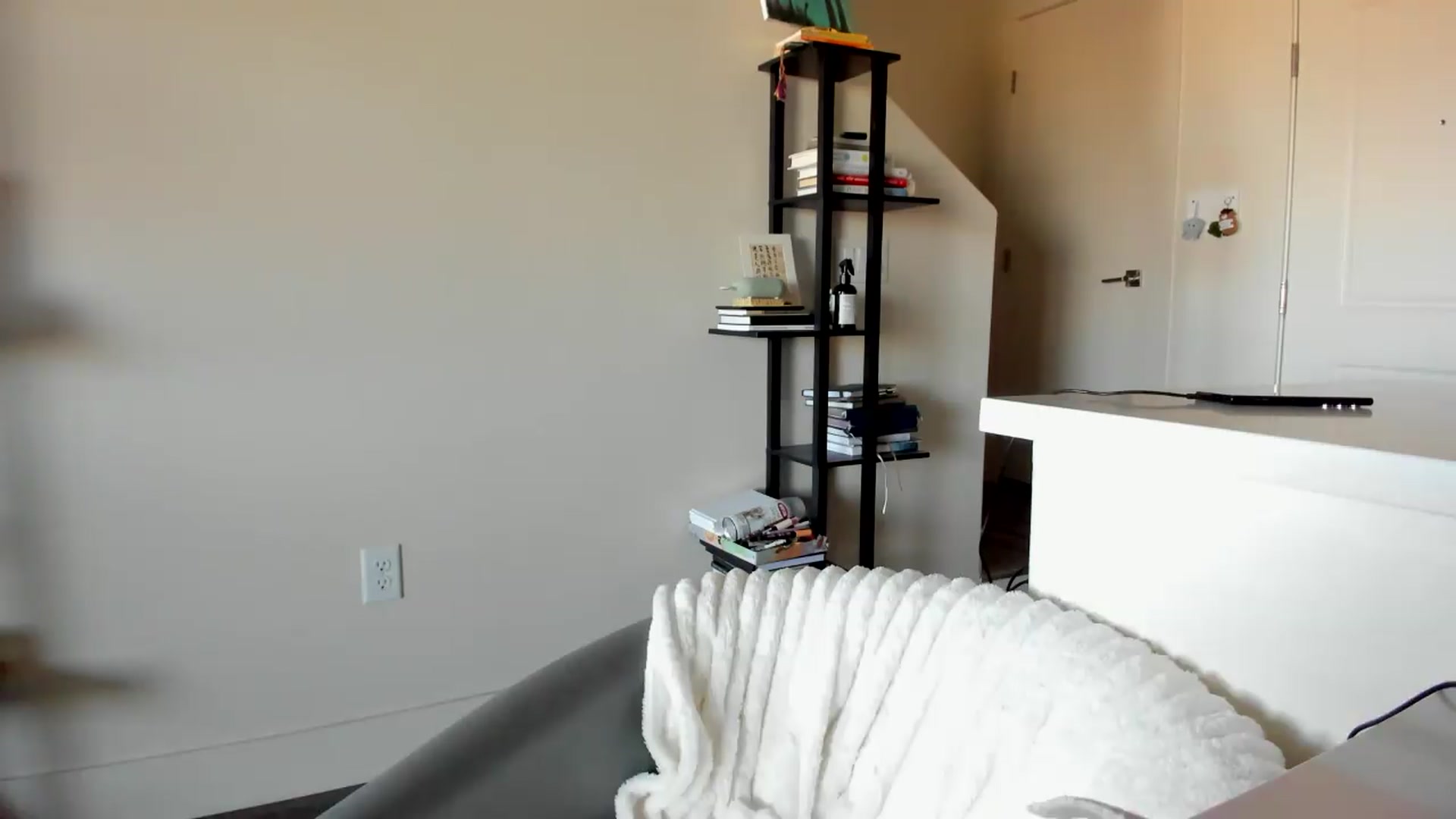 Gallery image thumbnail from YourGoddessLu's myfreecams stream on, 04/18/2026, 01:57 image 4 of 20
