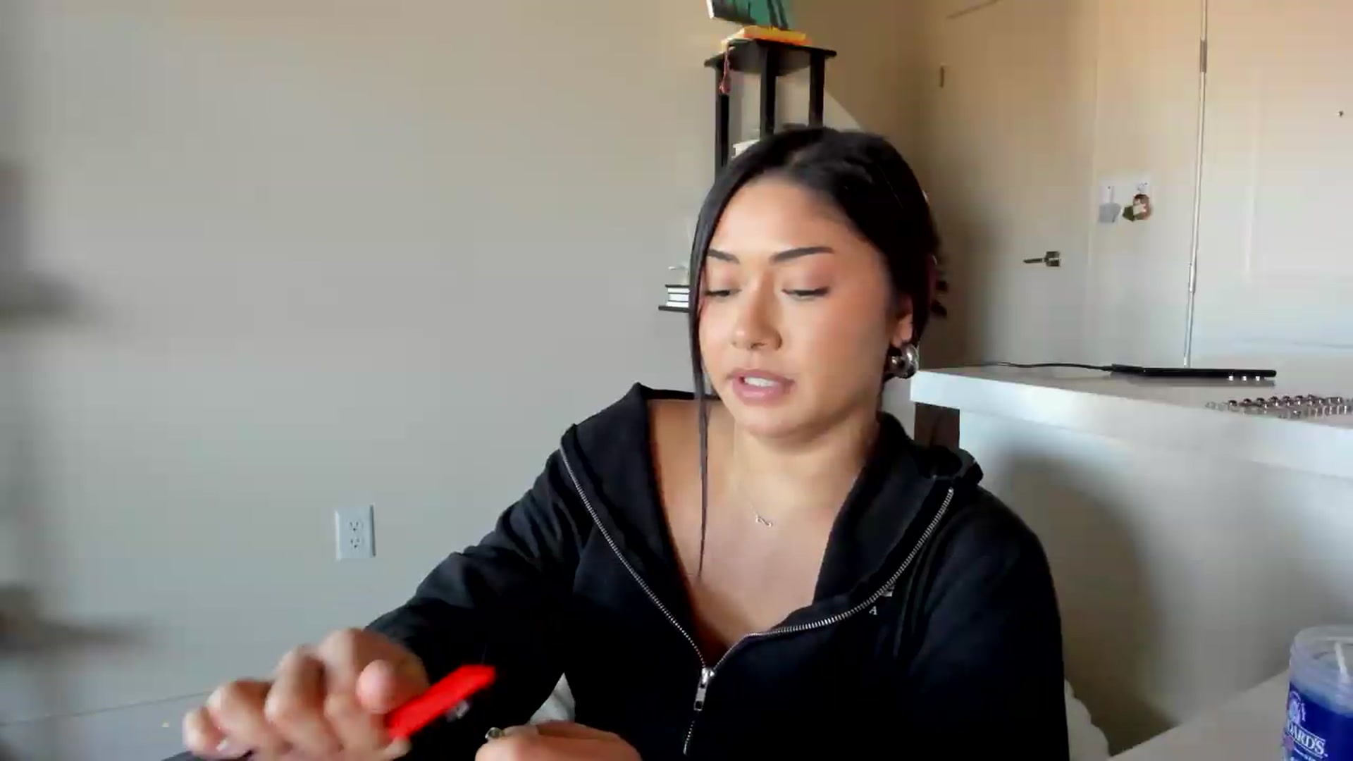 Gallery image thumbnail from YourGoddessLu's myfreecams stream on, 04/18/2026, 01:57 image 6 of 20