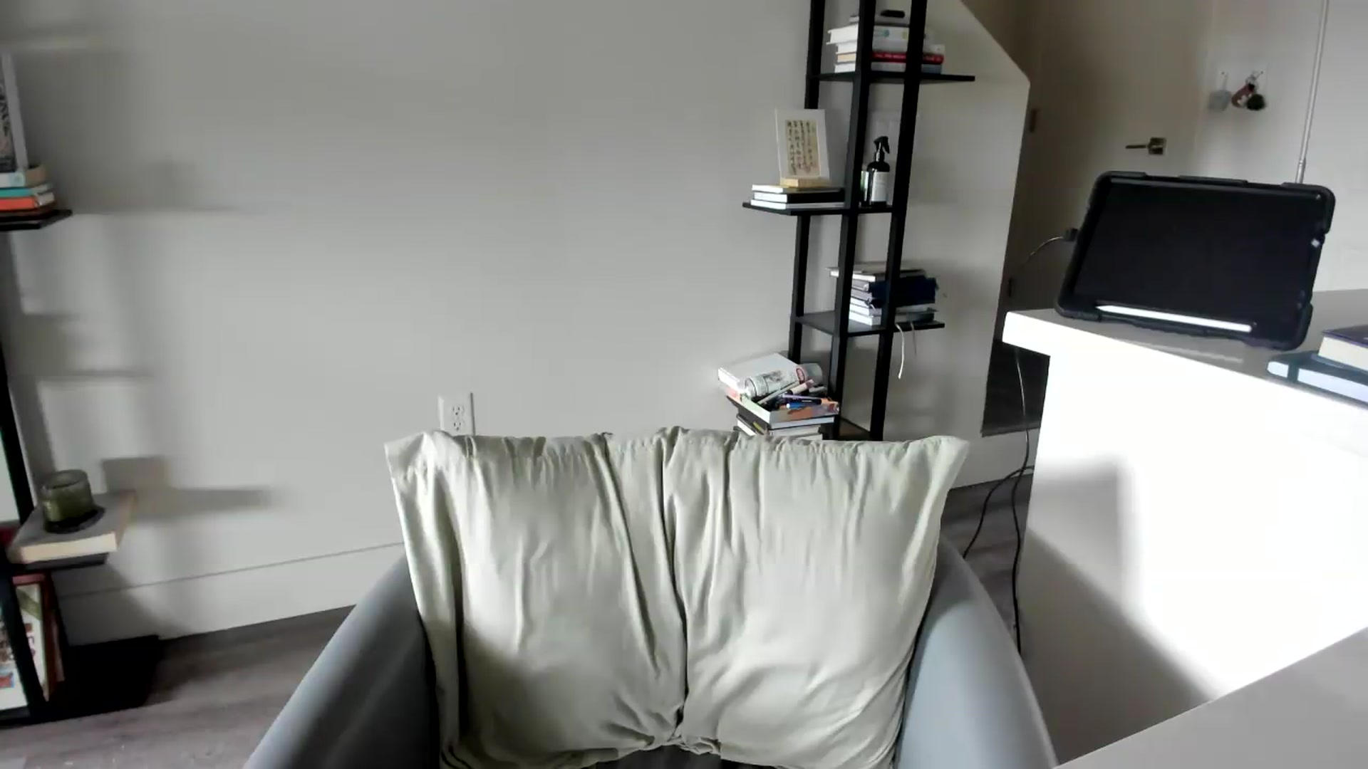 Gallery image thumbnail from YourGoddessLu's myfreecams stream on, 04/25/2026, 22:07 image 13 of 20