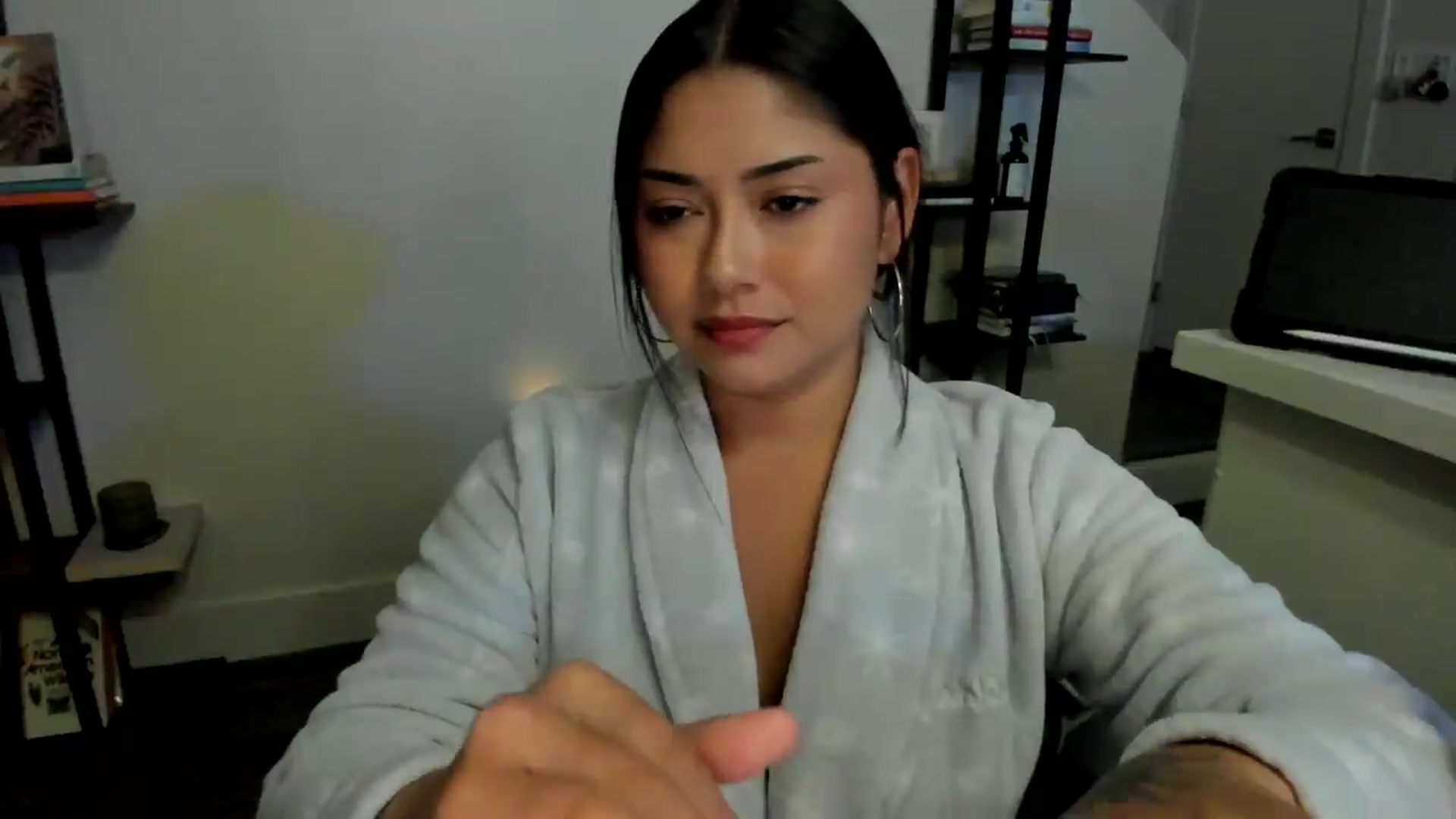Gallery image thumbnail from YourGoddessLu's myfreecams stream on, 04/26/2026, 06:37 image 10 of 20