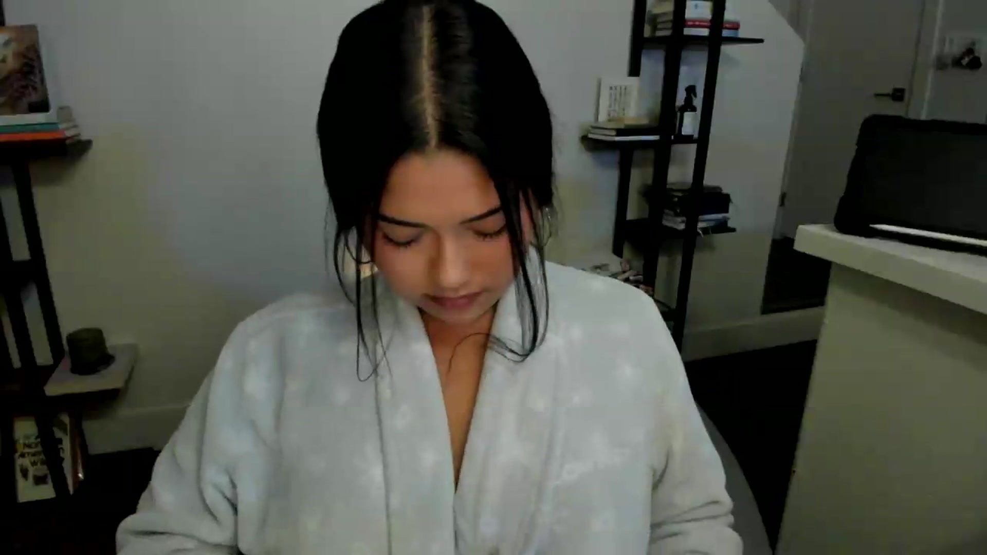 Gallery image thumbnail from YourGoddessLu's myfreecams stream on, 04/26/2026, 06:37 image 6 of 20