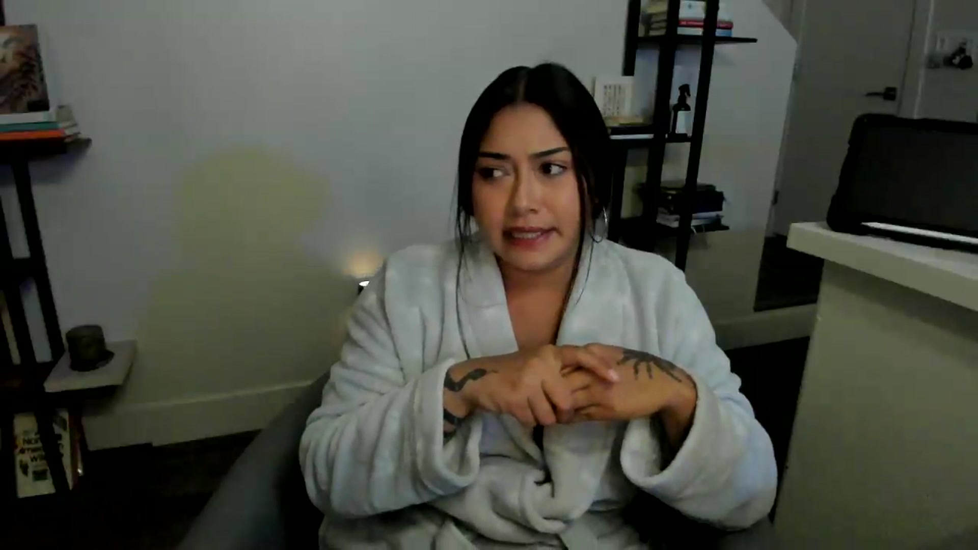 Gallery image thumbnail from YourGoddessLu's myfreecams stream on, 04/26/2026, 06:37 image 8 of 20