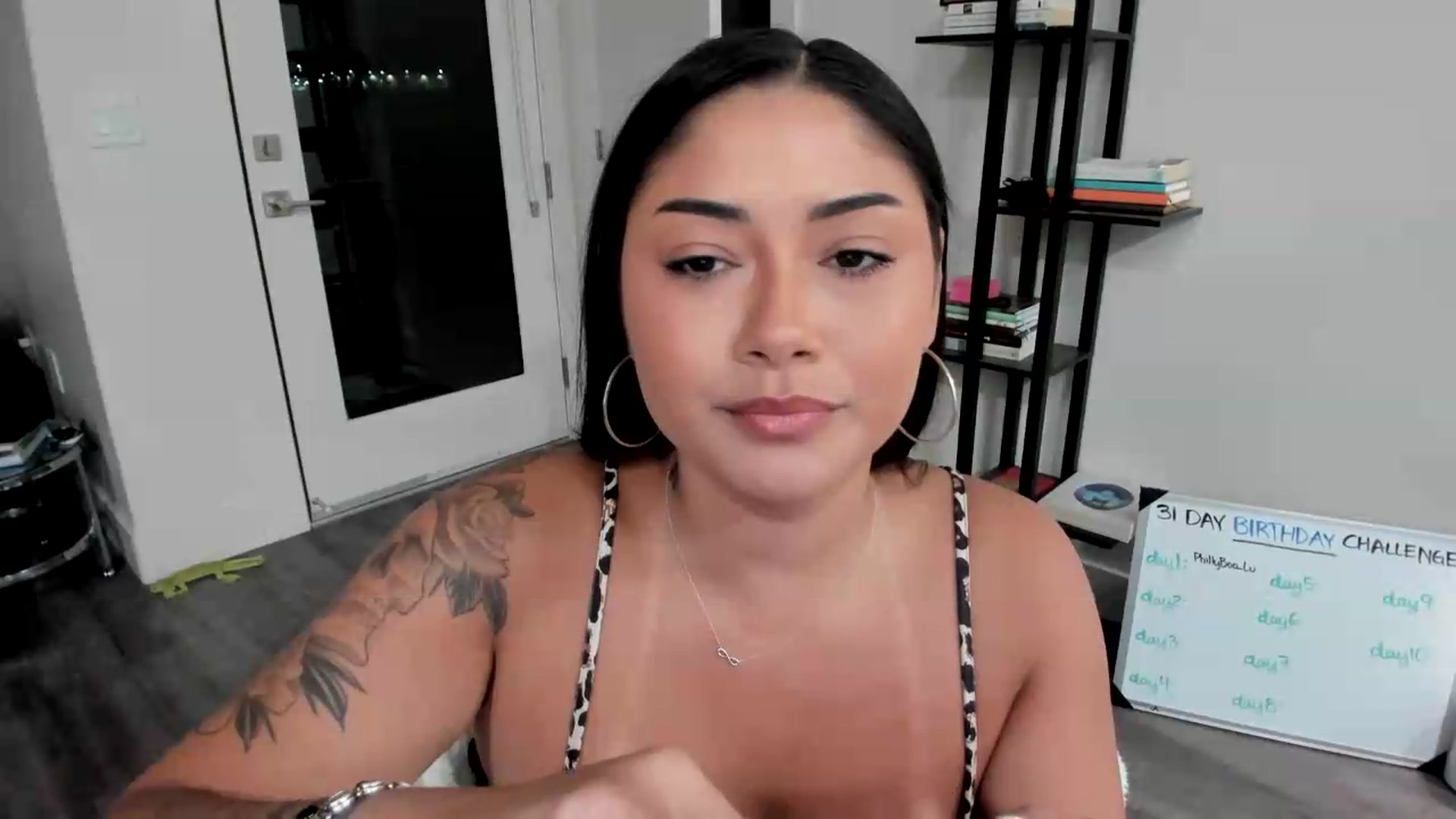 Gallery image thumbnail from YourGoddessLu's myfreecams stream on, 05/02/2026, 03:38 image 10 of 20