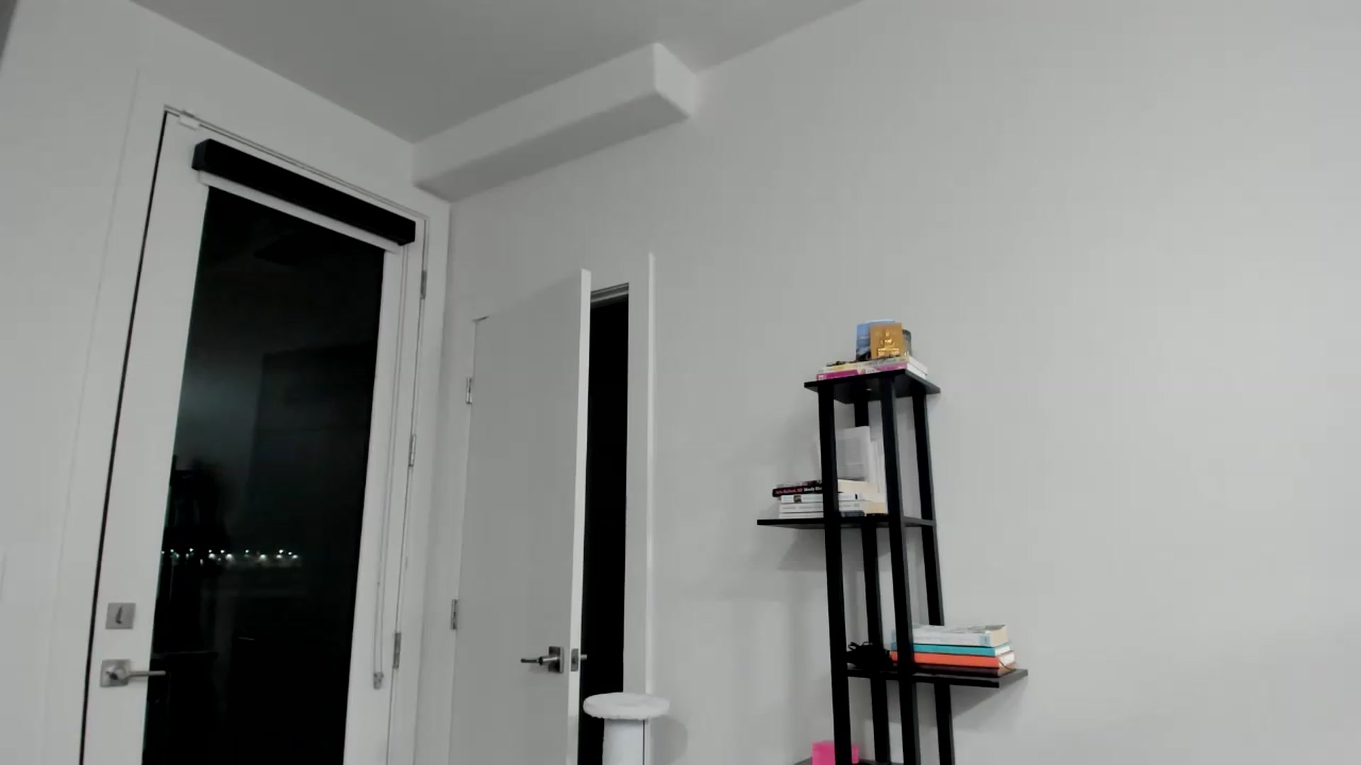 Gallery image thumbnail from YourGoddessLu's myfreecams stream on, 05/02/2026, 05:43 image 9 of 20